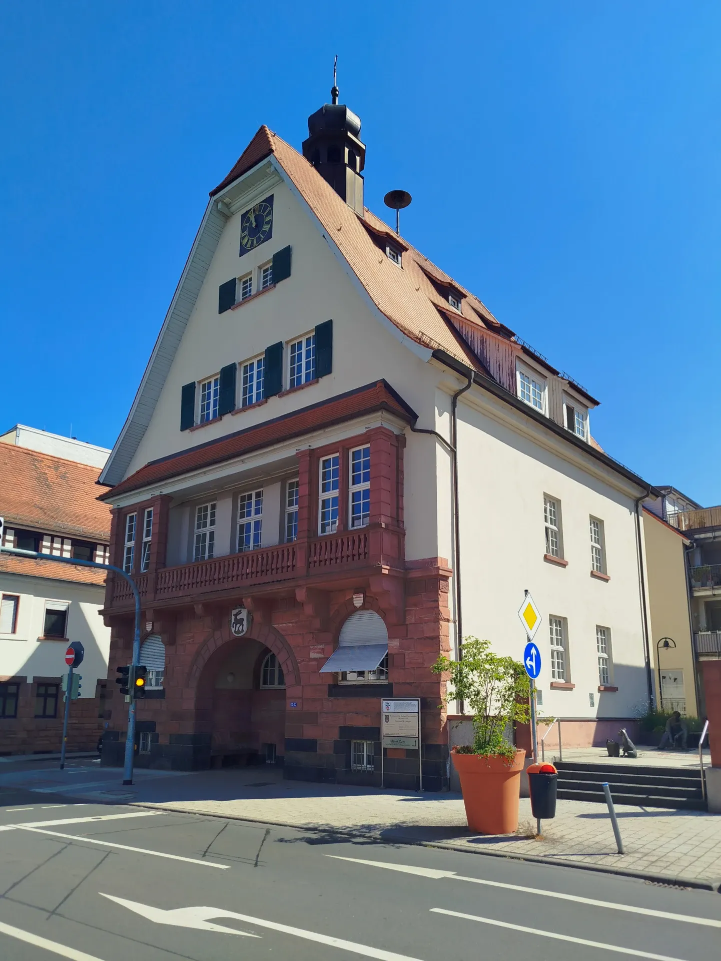 Torbogen des Alten Rathauses in Dreieich-Sprendlingen