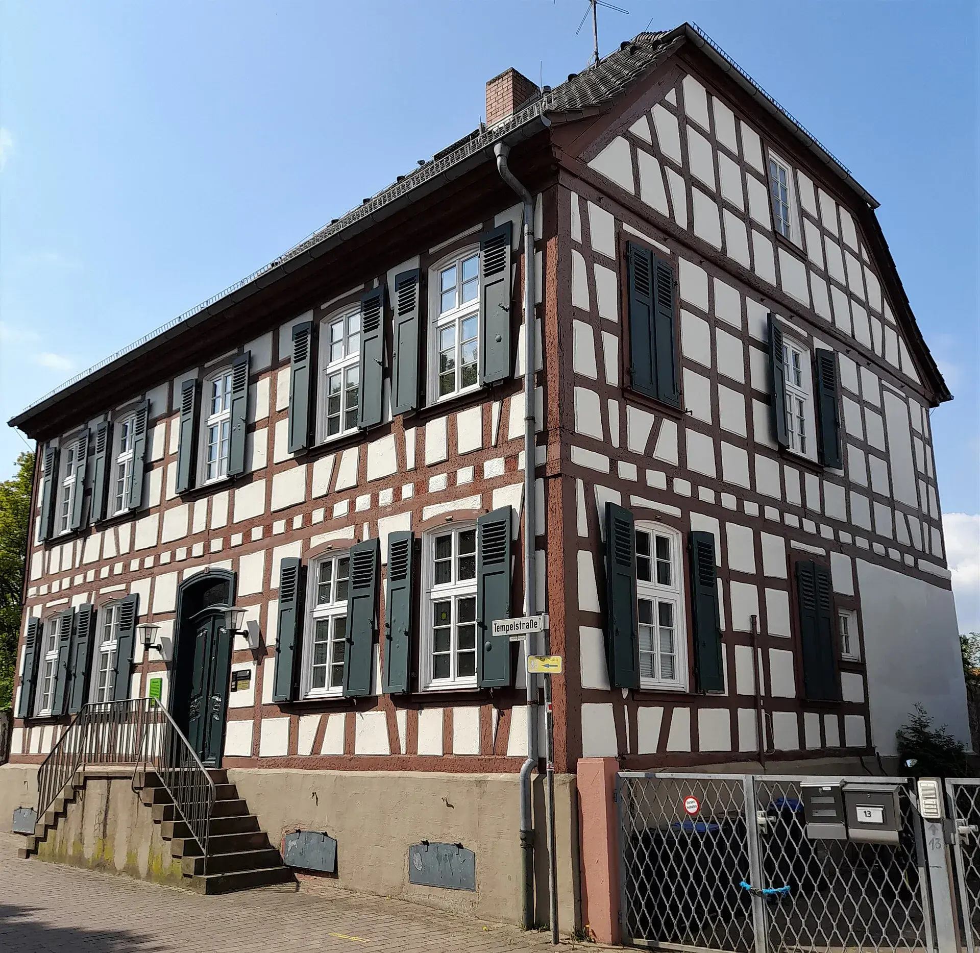 Evangelisches Pfarrhaus Tempelstraße 1 in Dreieich-Sprendlingen