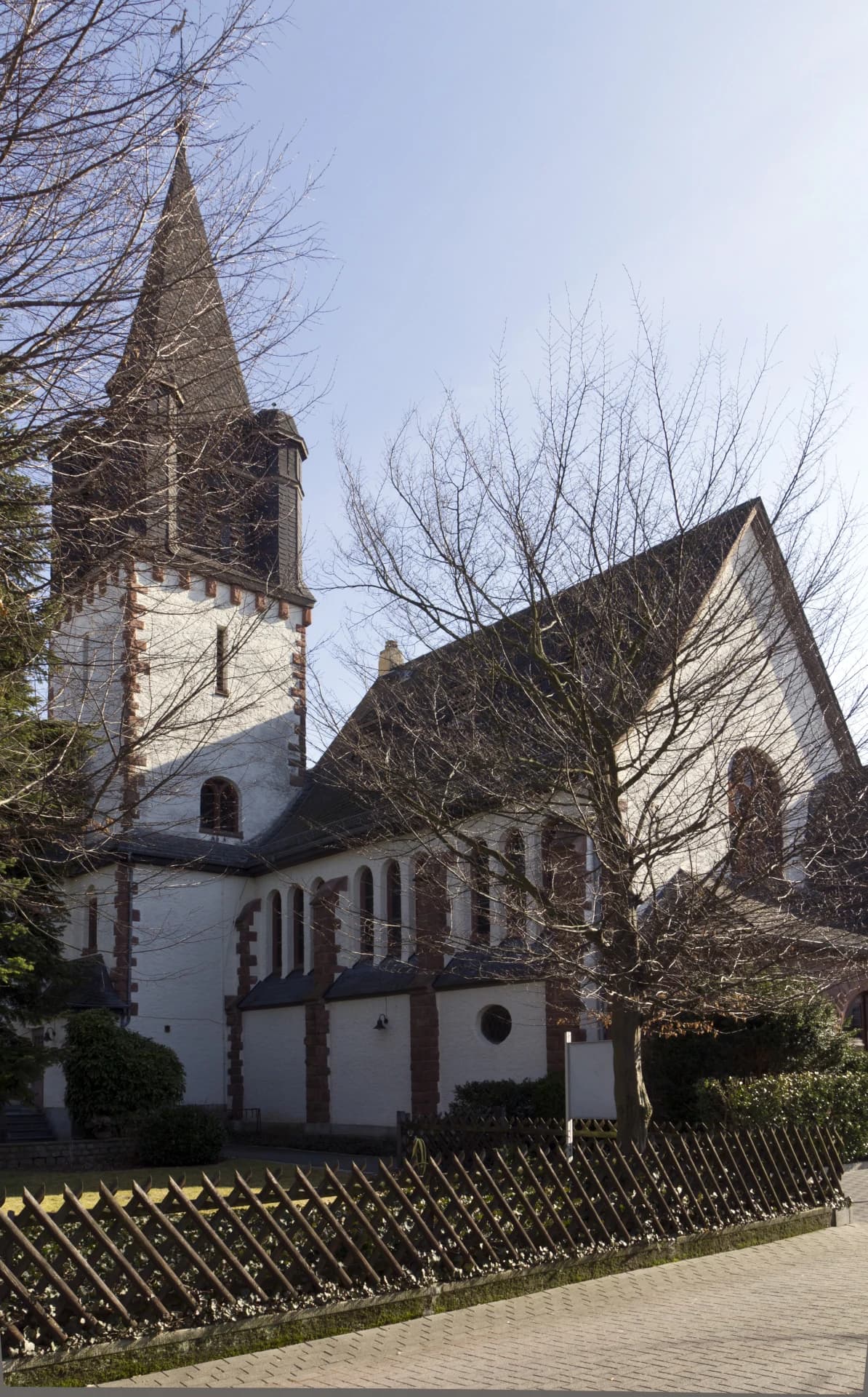 Katholische Kirche St. Bonifatius im Ortsteil Jugenheim in Seeheim-Jugenheim