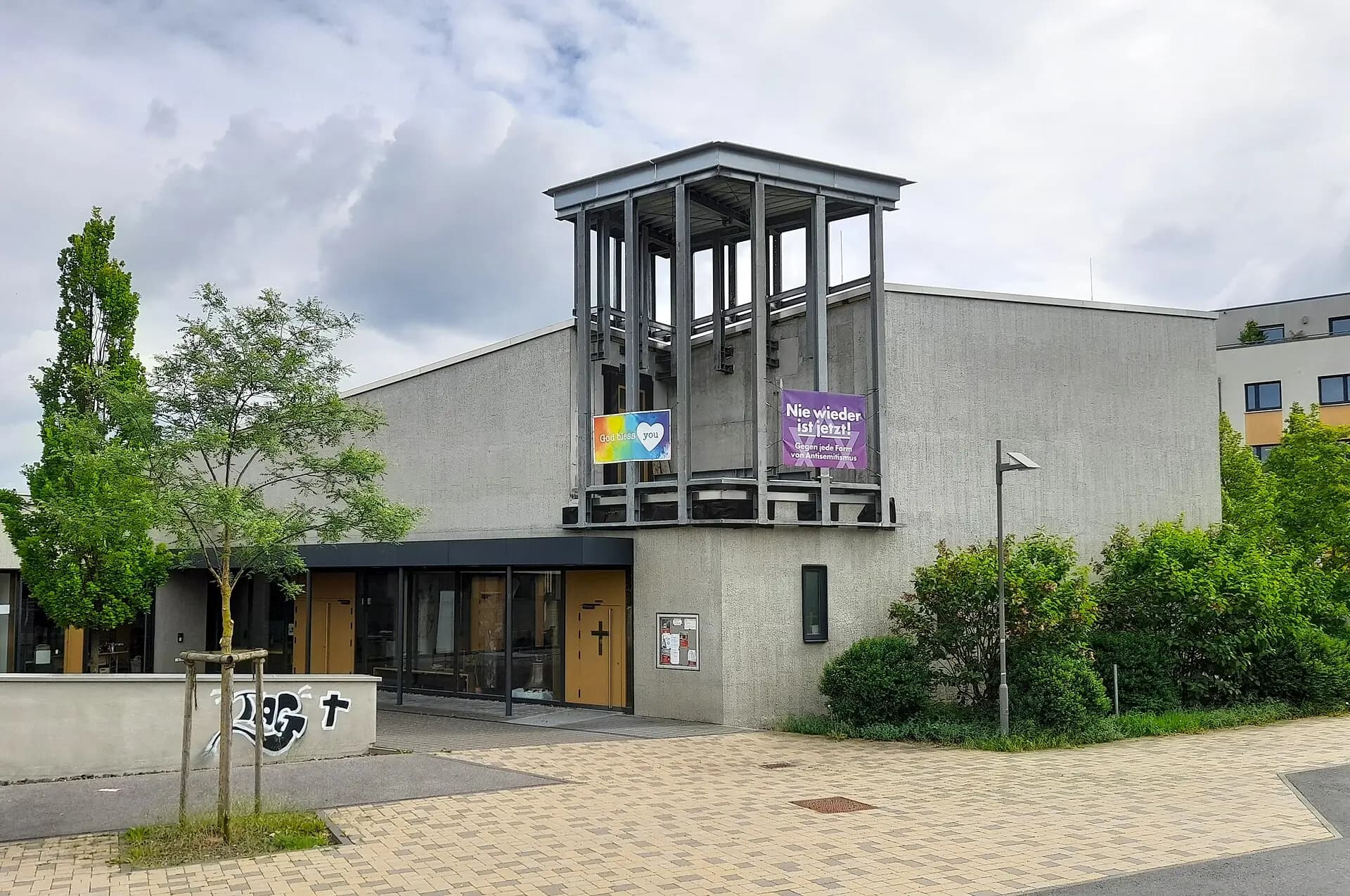Katholische Kirche St. Edith Stein am Riedberg in Frankfurt