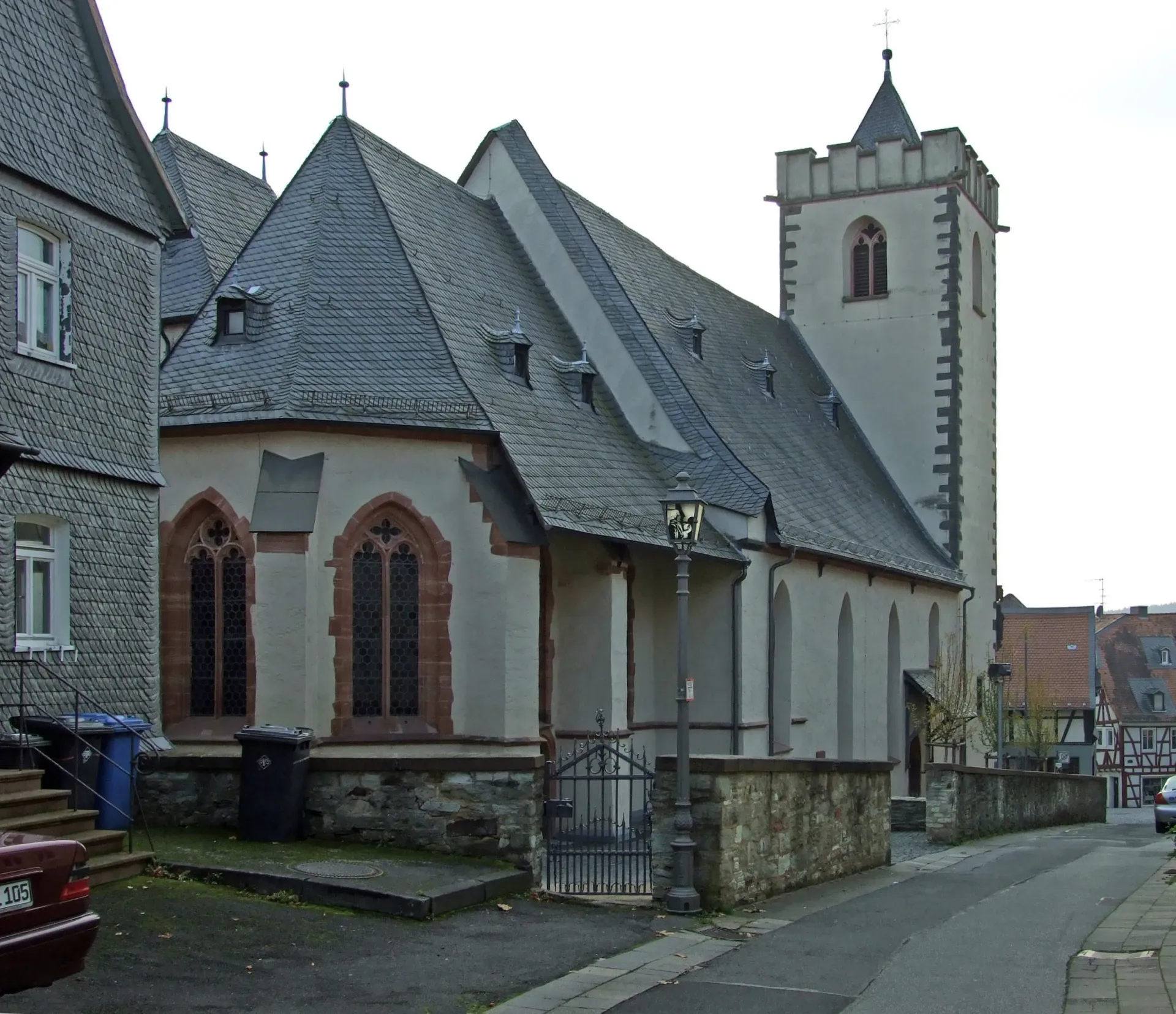 Johanniskirche mit Chor in Kronberg im Taunus