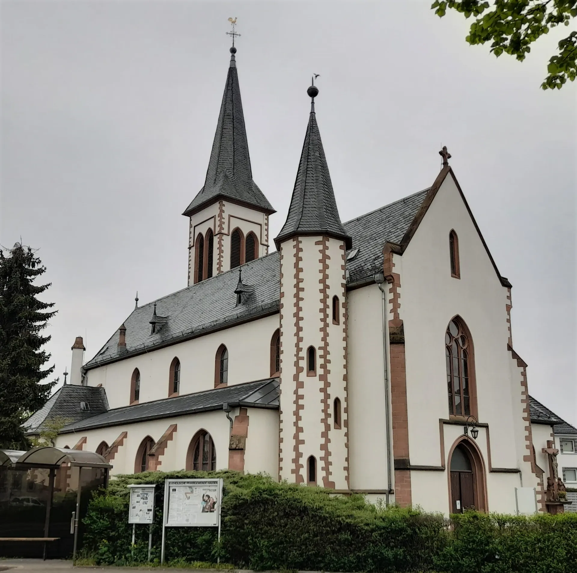 Katholische Kirche St. Josef im Obertshausener Stadtteil Hausen
