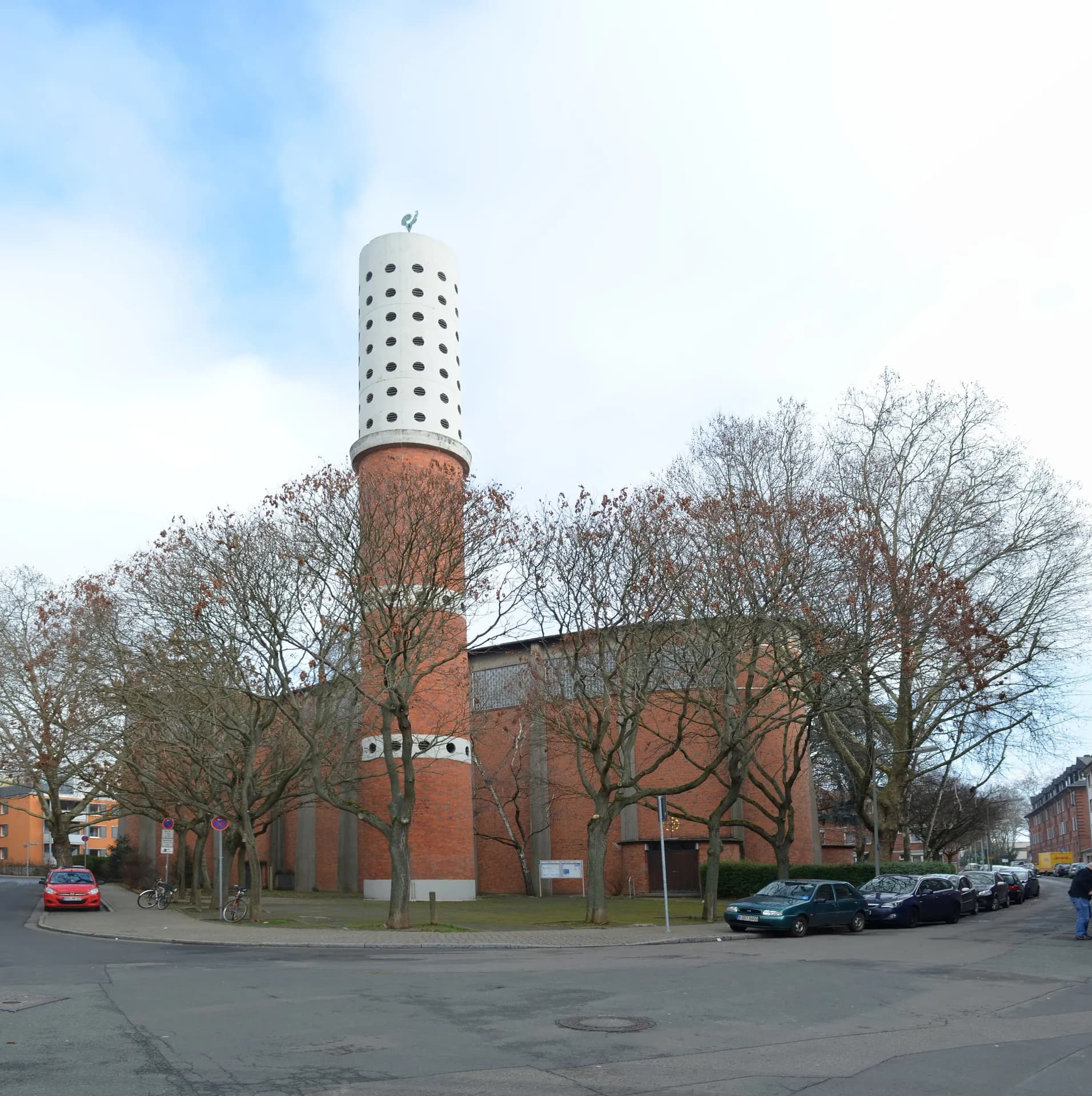 Kirche St. Michael an der Gellertstraße im Frankfurter Nordend