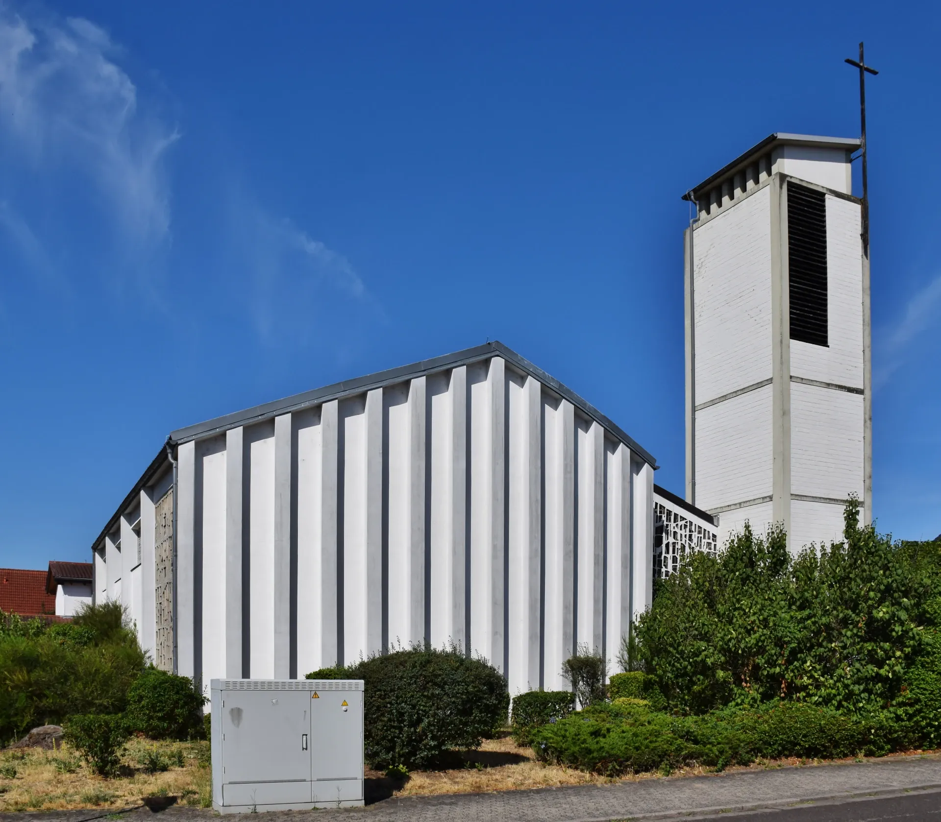 Ostansicht der Kirche St. Michael in Rüsselsheim-Bauschheim