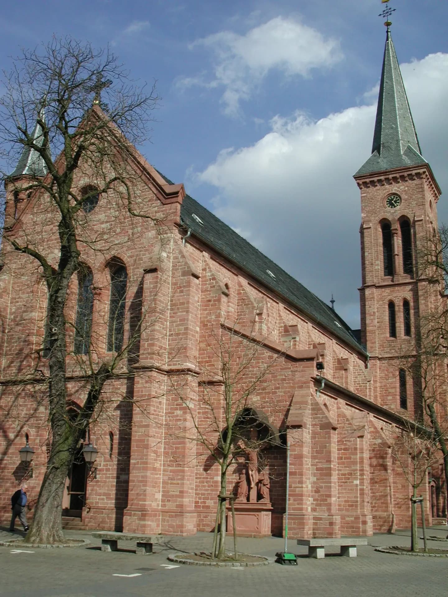 Sandsteinkirche St. Nikolaus in Rodgau-Jügesheim