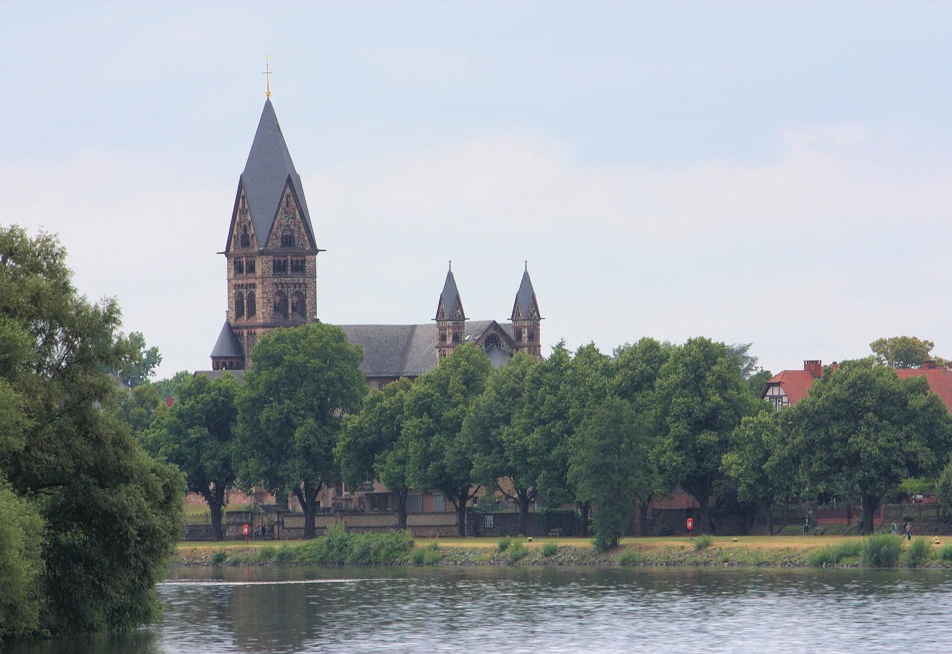 Pfarrkirche St. Paul über dem Main in Hanau-Großauheim