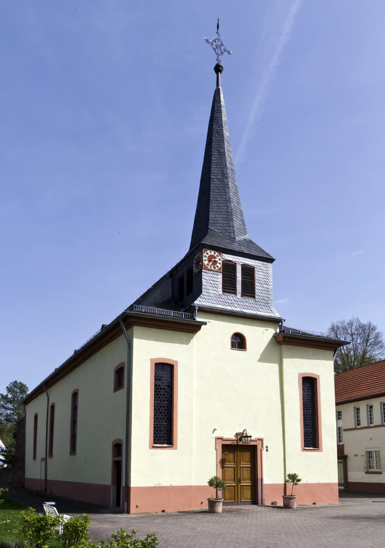 Katholische Kirche St. Petrus in Ketten in Trebur-Astheim