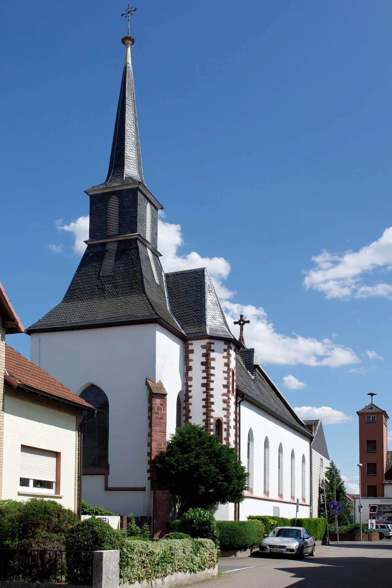 Turmhelm der Kirche St. Rochus in Rodgau