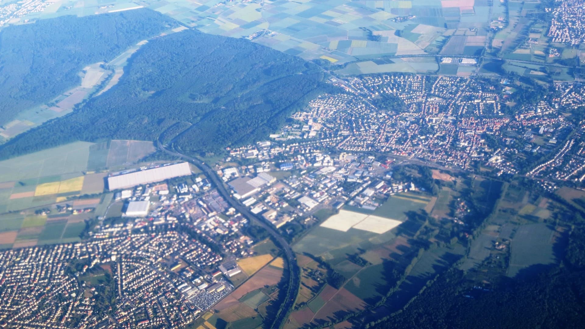 Luftaufnahme von Dieburg mit dem Nachbarort Münster
