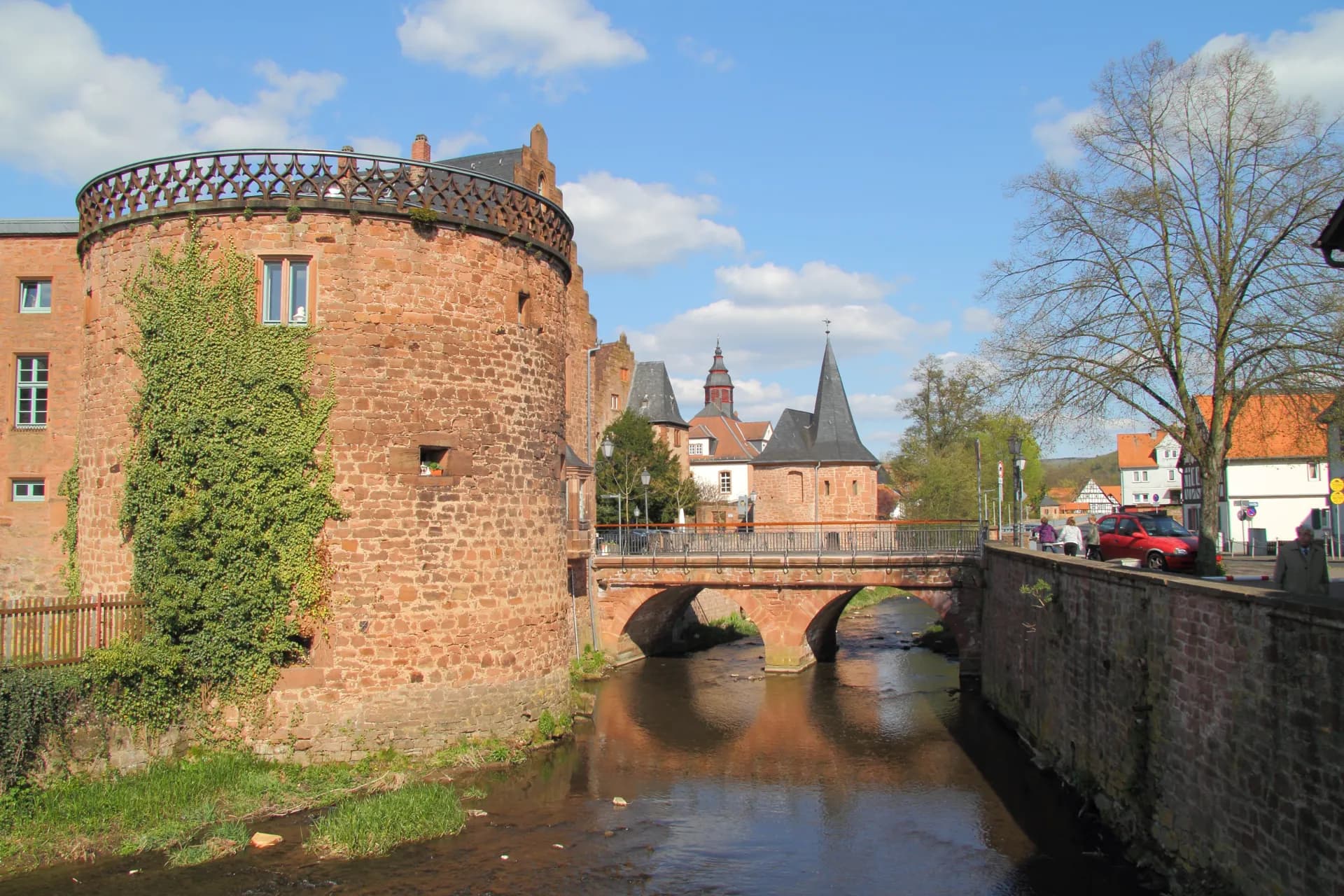 Stadtmauer am Wasser in Büdingen