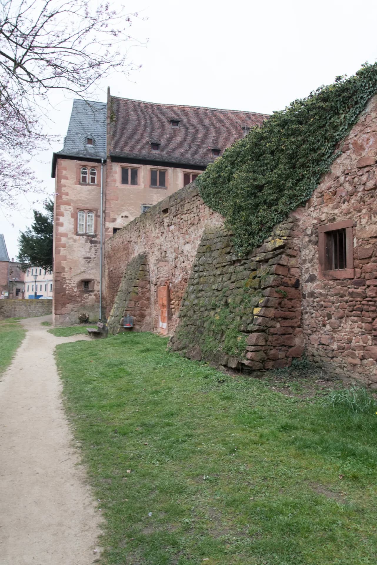 Stadtbefestigung an der Schlossgasse 24 in Büdingen