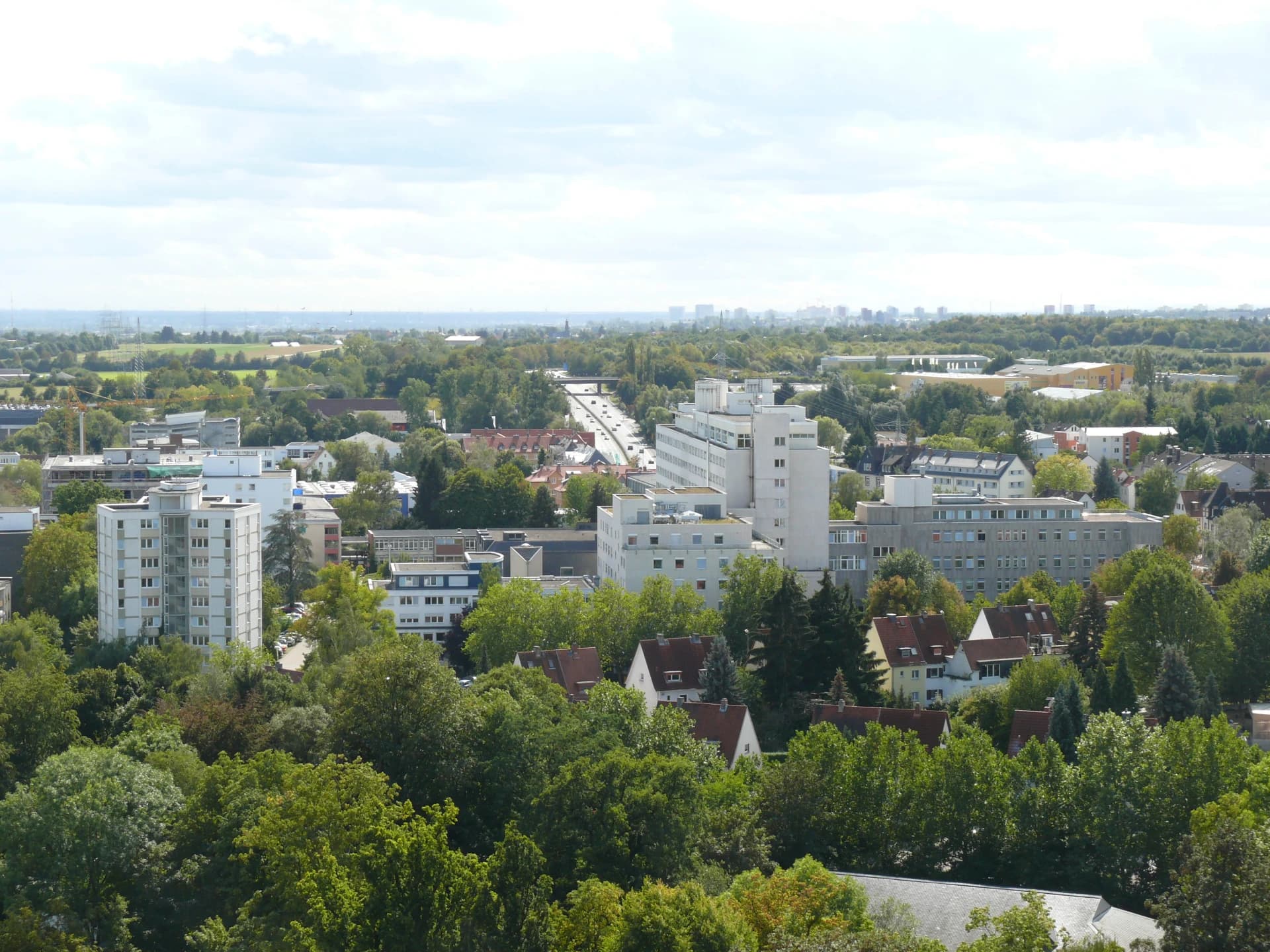 Blick über Bad Homburg mit dem Klinikum