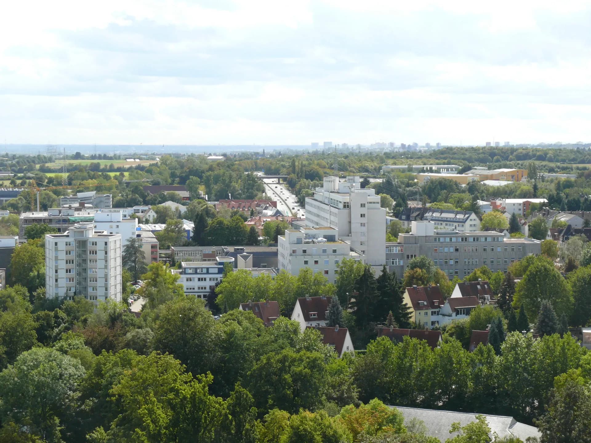 Blick über Bad Homburg mit dem Klinikum