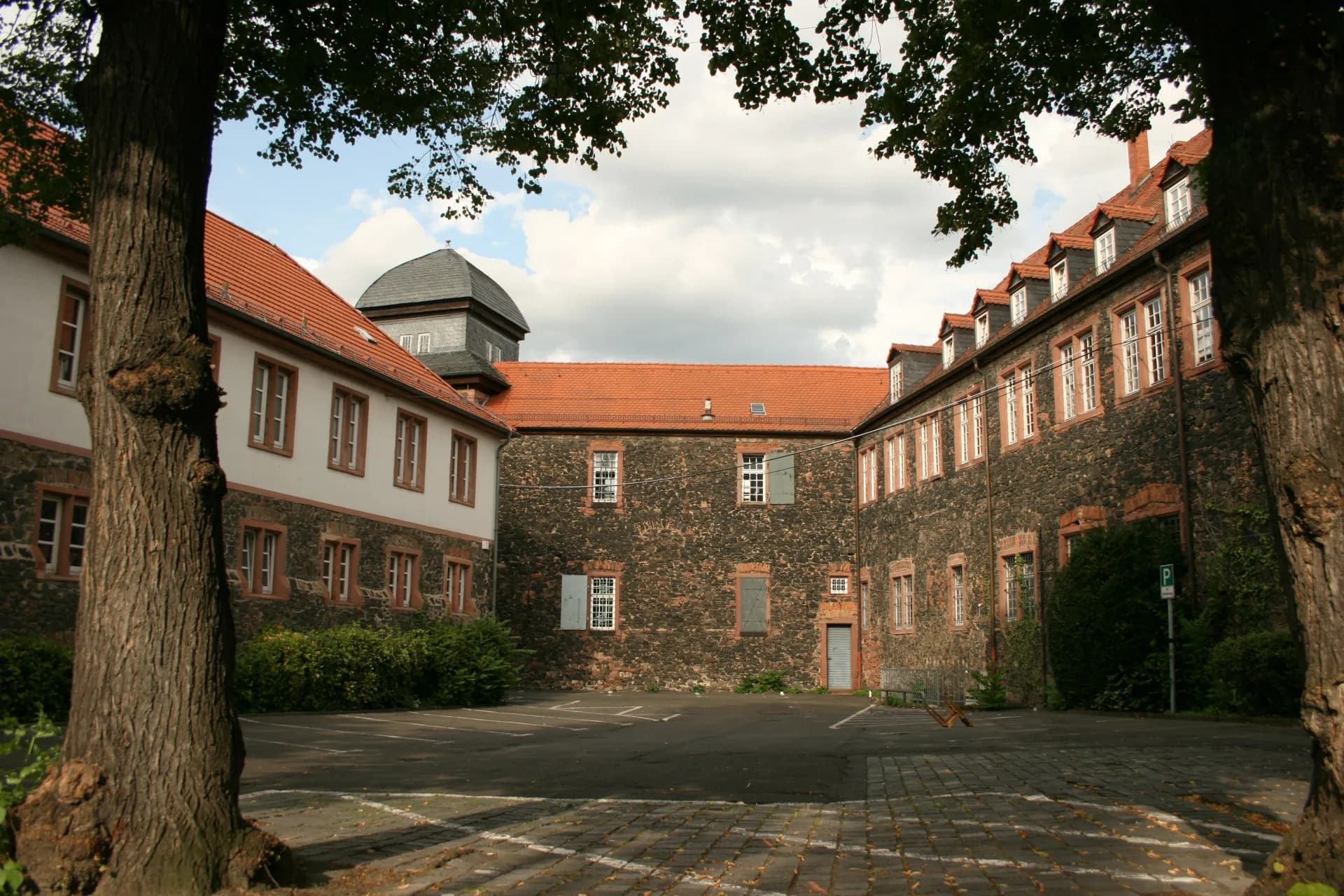 Fronhof des Stadtschlosses in Hanau