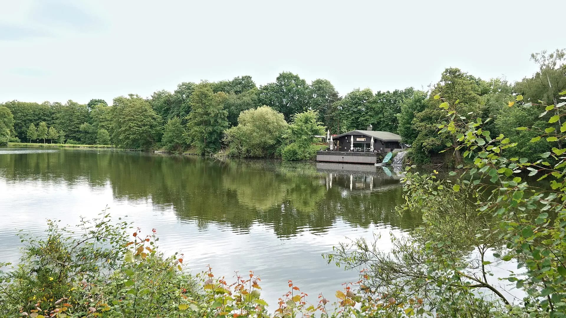 Fischerhütte am Steinrodsee bei Weiterstadt