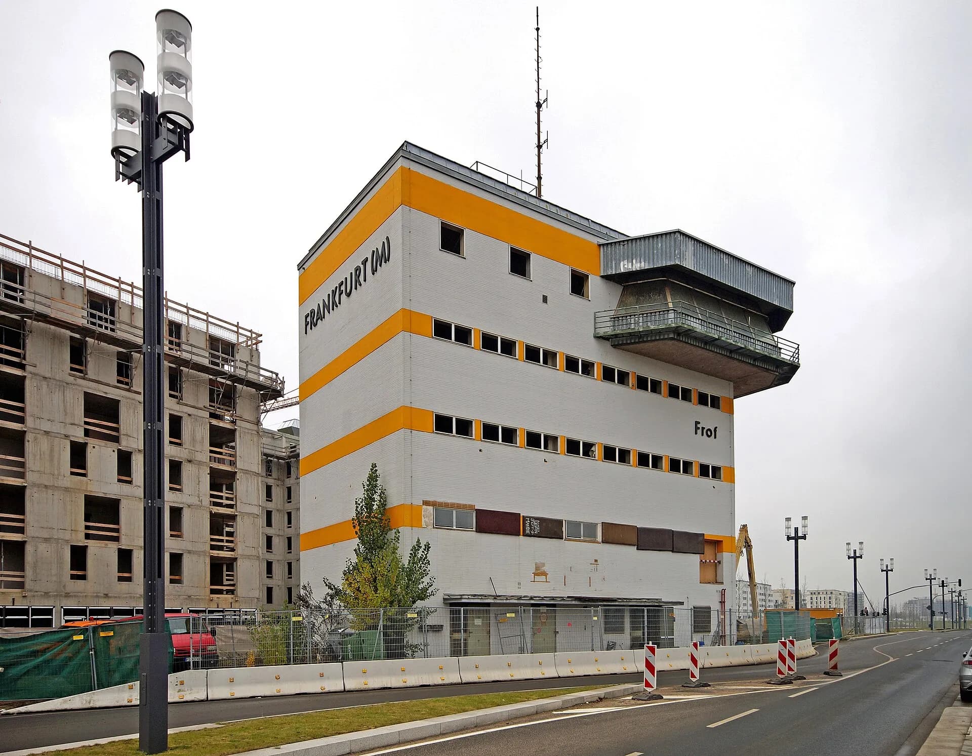 Stellwerksgebäude des Hauptgüterbahnhofs im Frankfurter Gallus