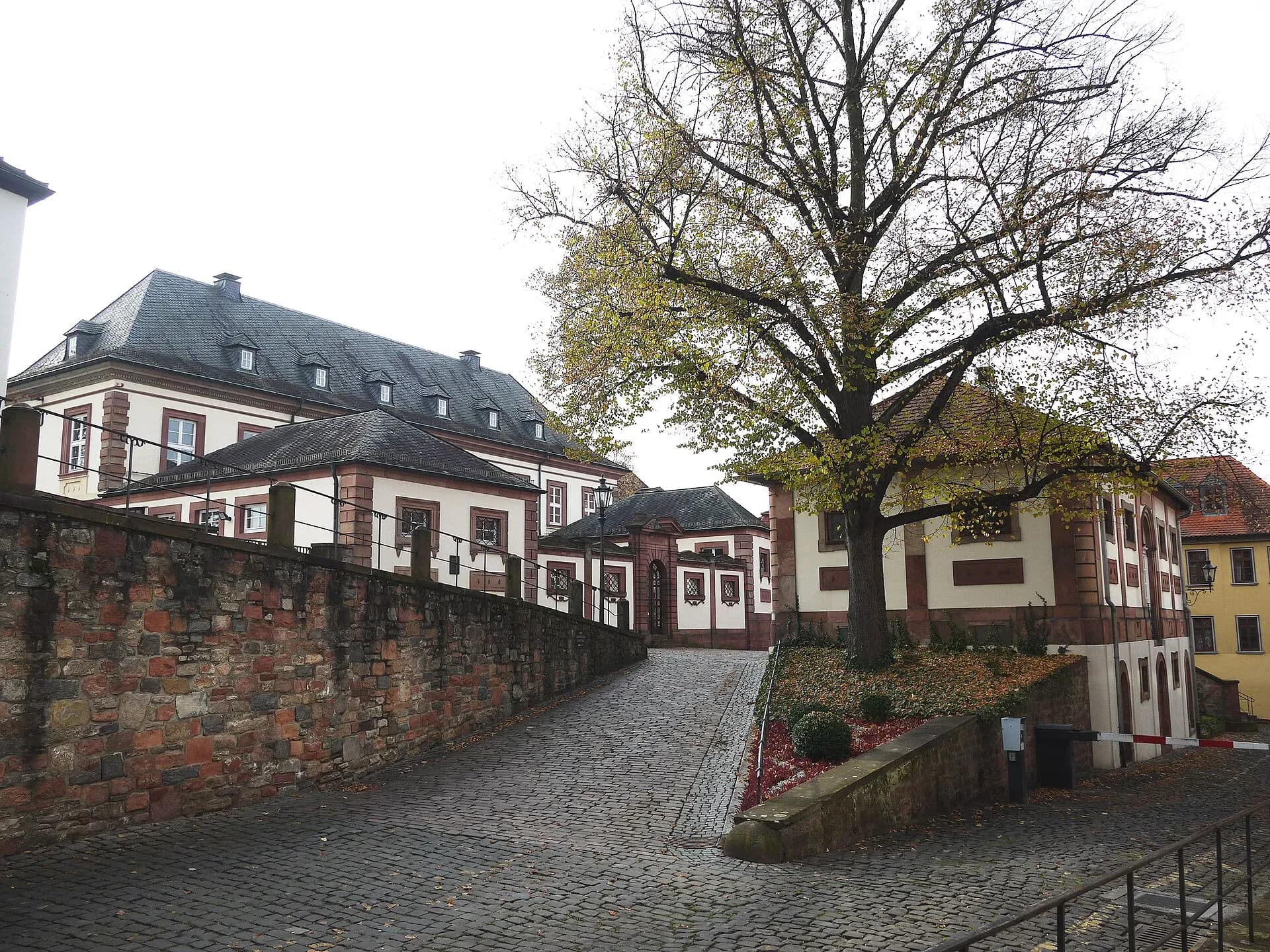 Barockhöfe in der Stiftsgasse 9 und 6 in Aschaffenburg