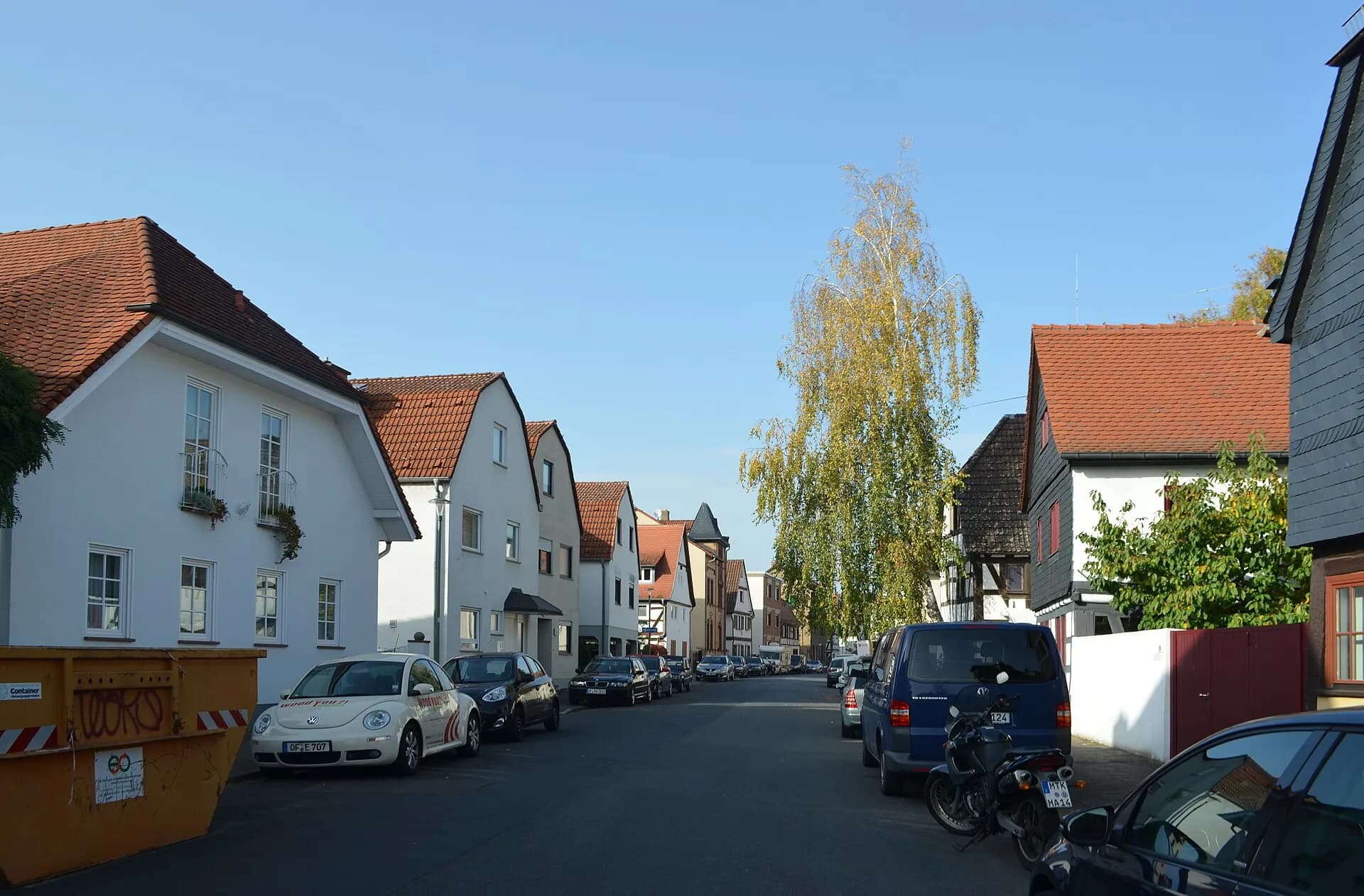 Blick durch die Strackgasse in Offenbach-Bürgel