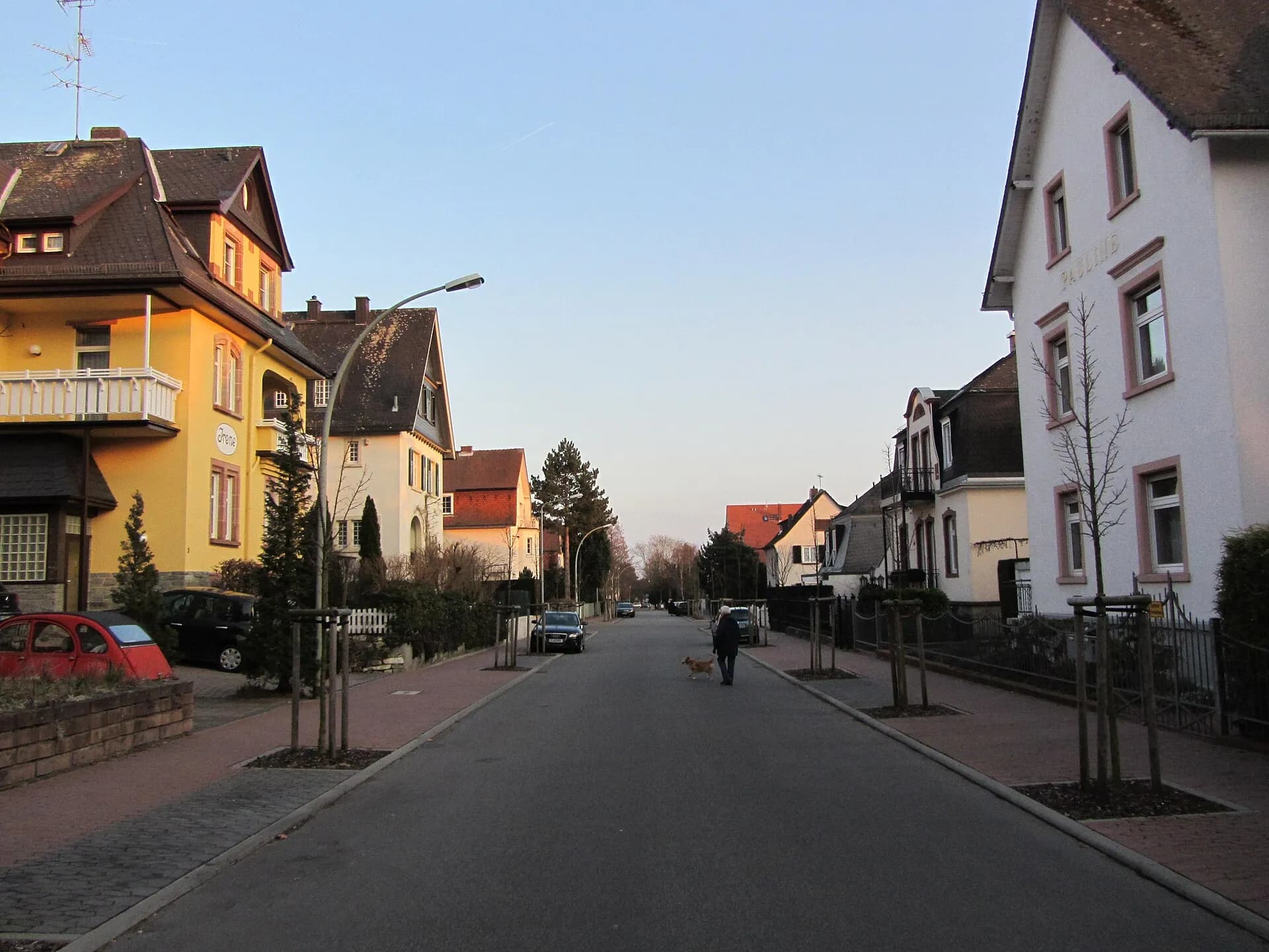 Straßenzug Am Thermalbad in Bad Soden am Taunus