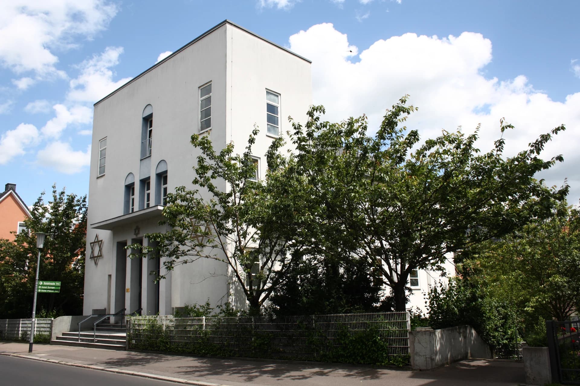 Seitenansicht der Synagoge in Bad Nauheim