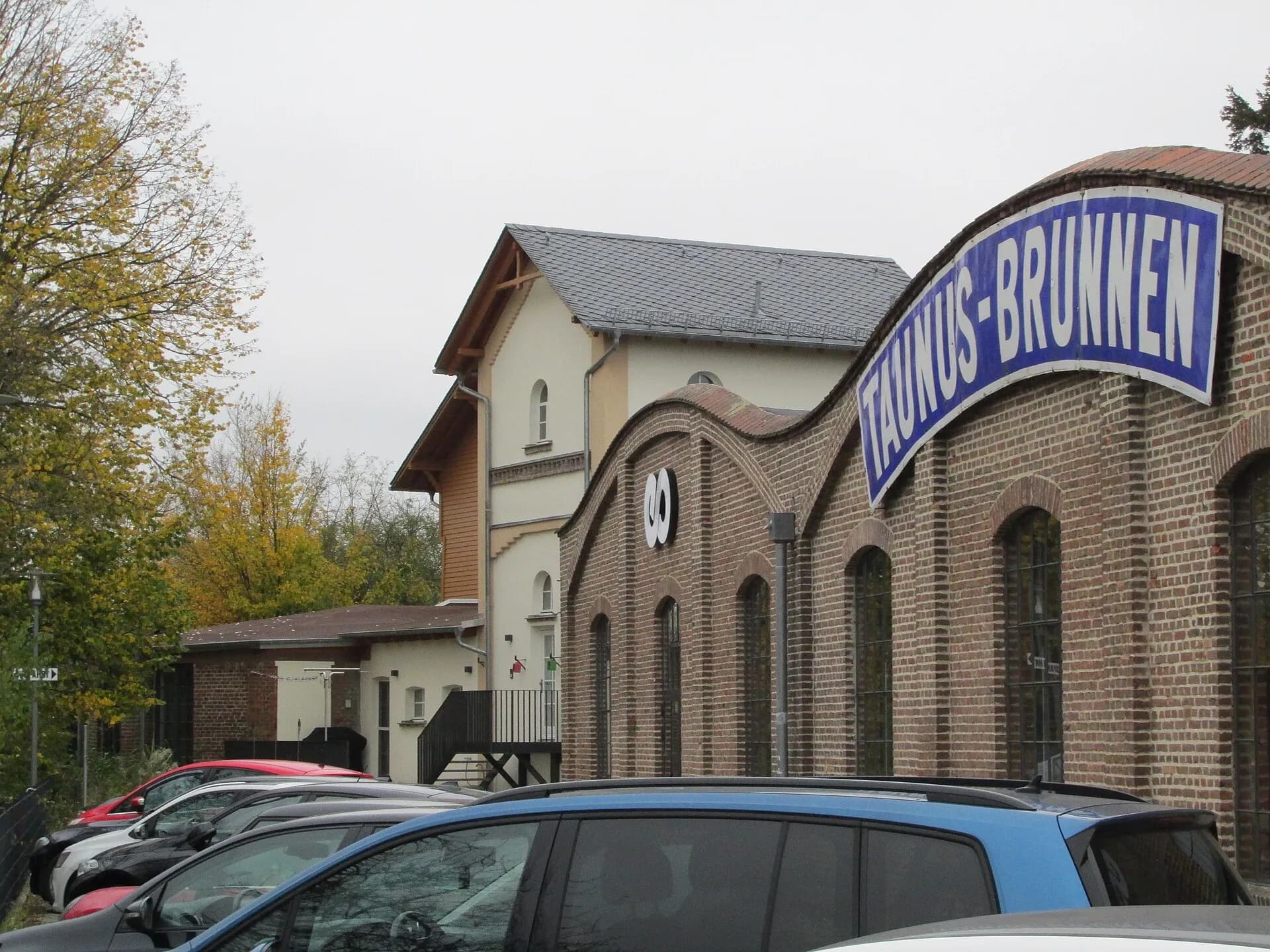 Historische Abfüllhalle des Taunusbrunnens in Kloppenheim, Karben