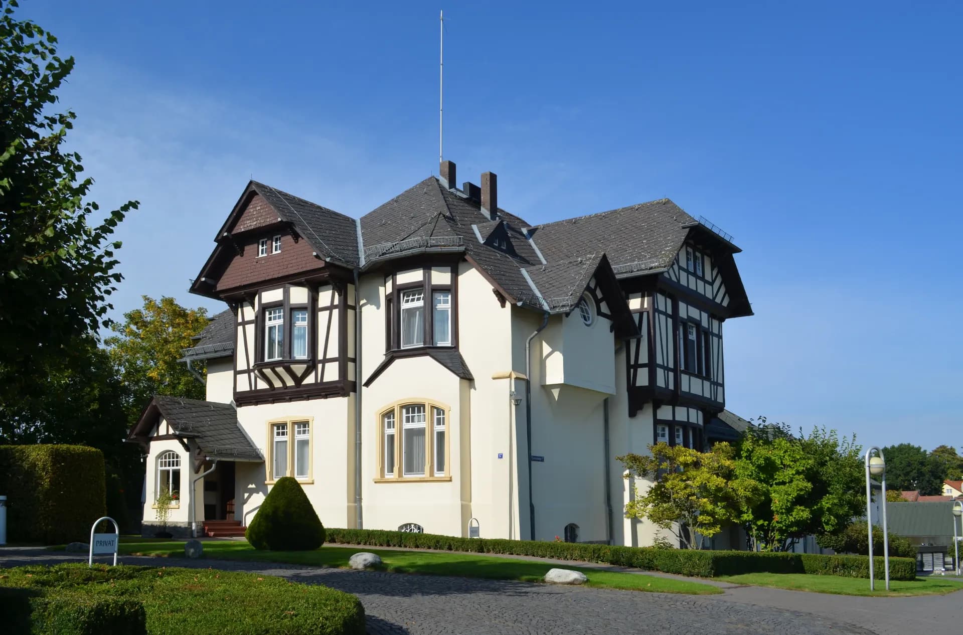 Villa Taunusstraße 17 in Friedrichsdorf