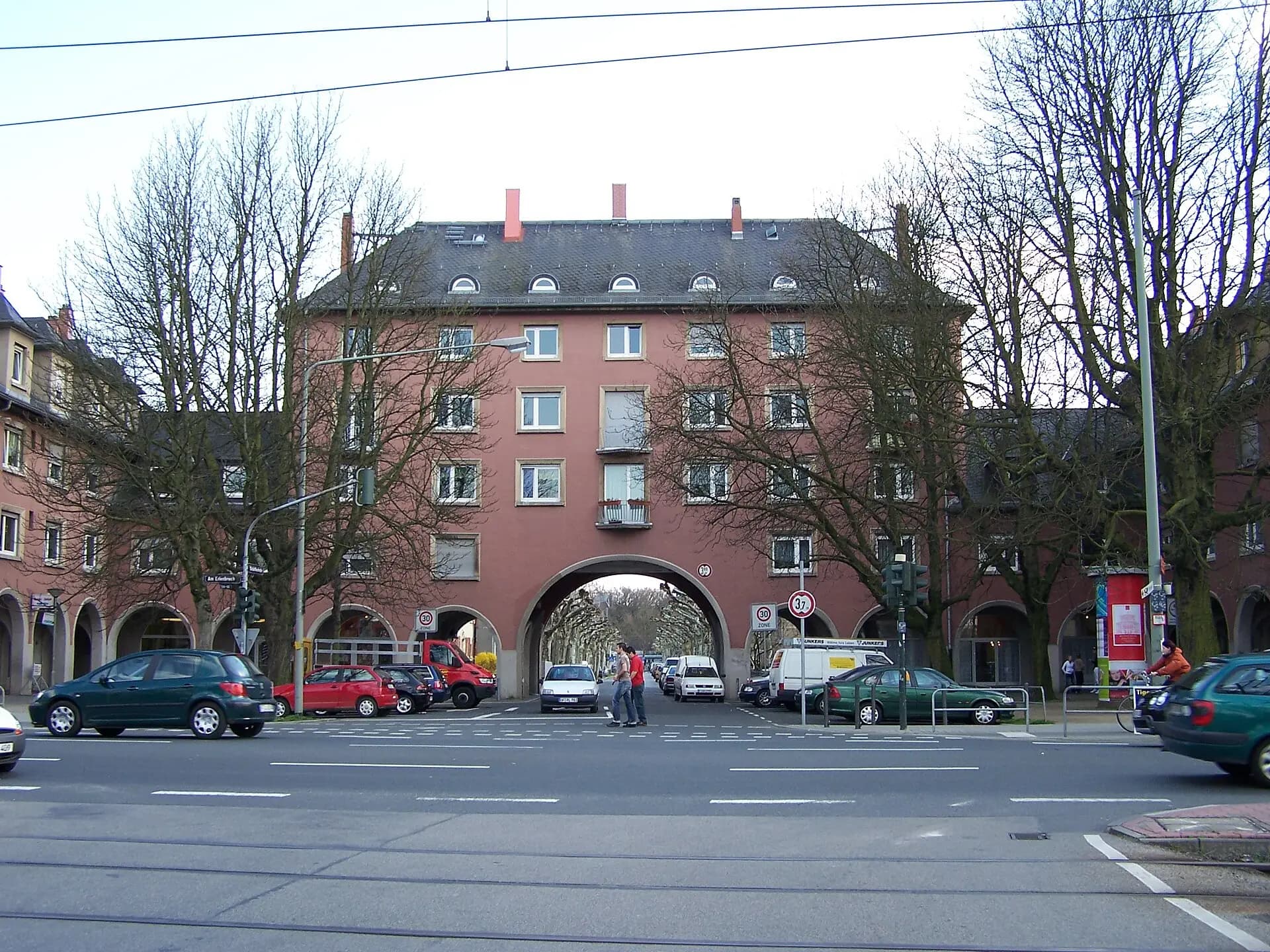Torhaus an der Schäfflestraße in Frankfurt Riederwald