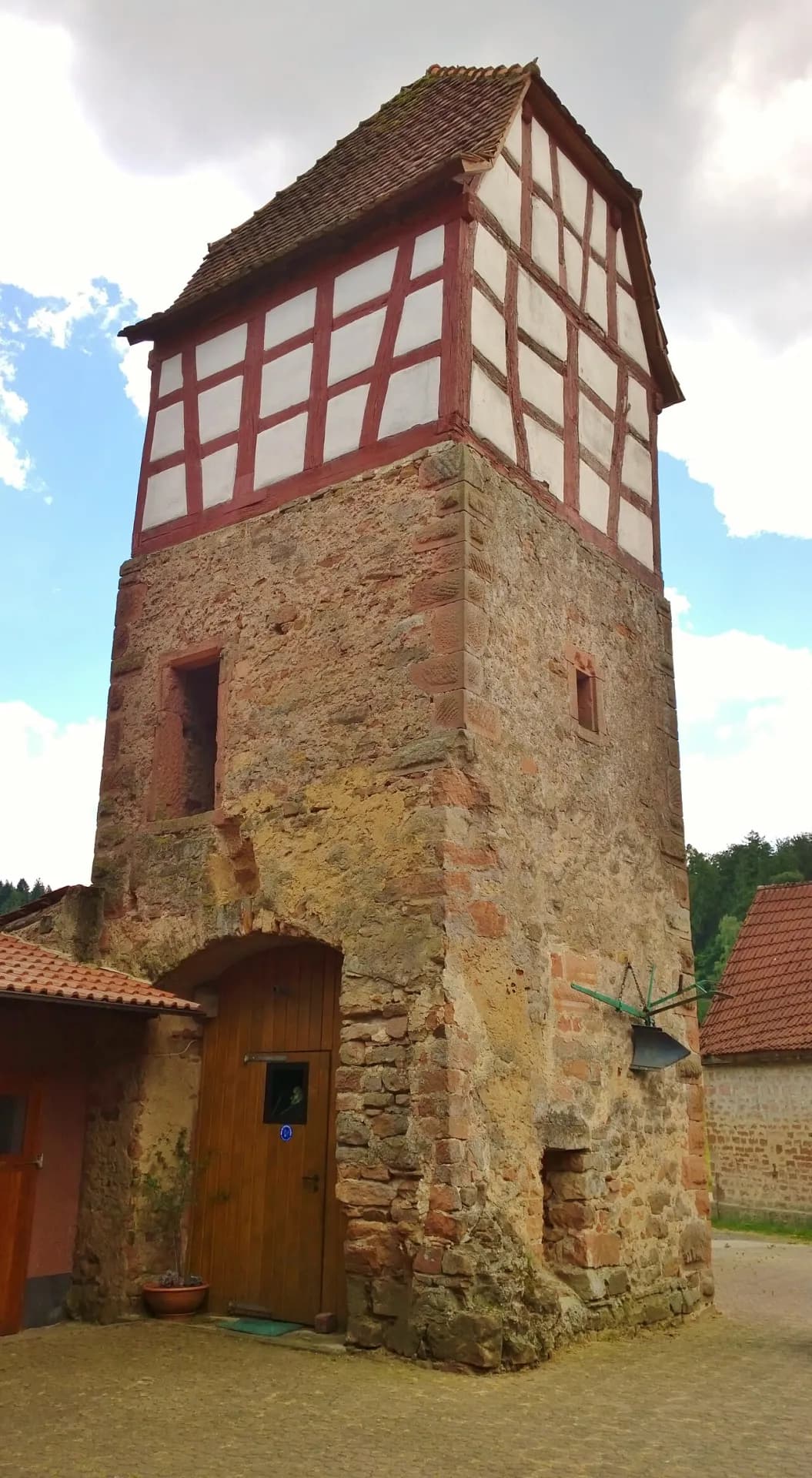 Torturm des Wasserschlosses in Otzberg-Schloss-Nauses