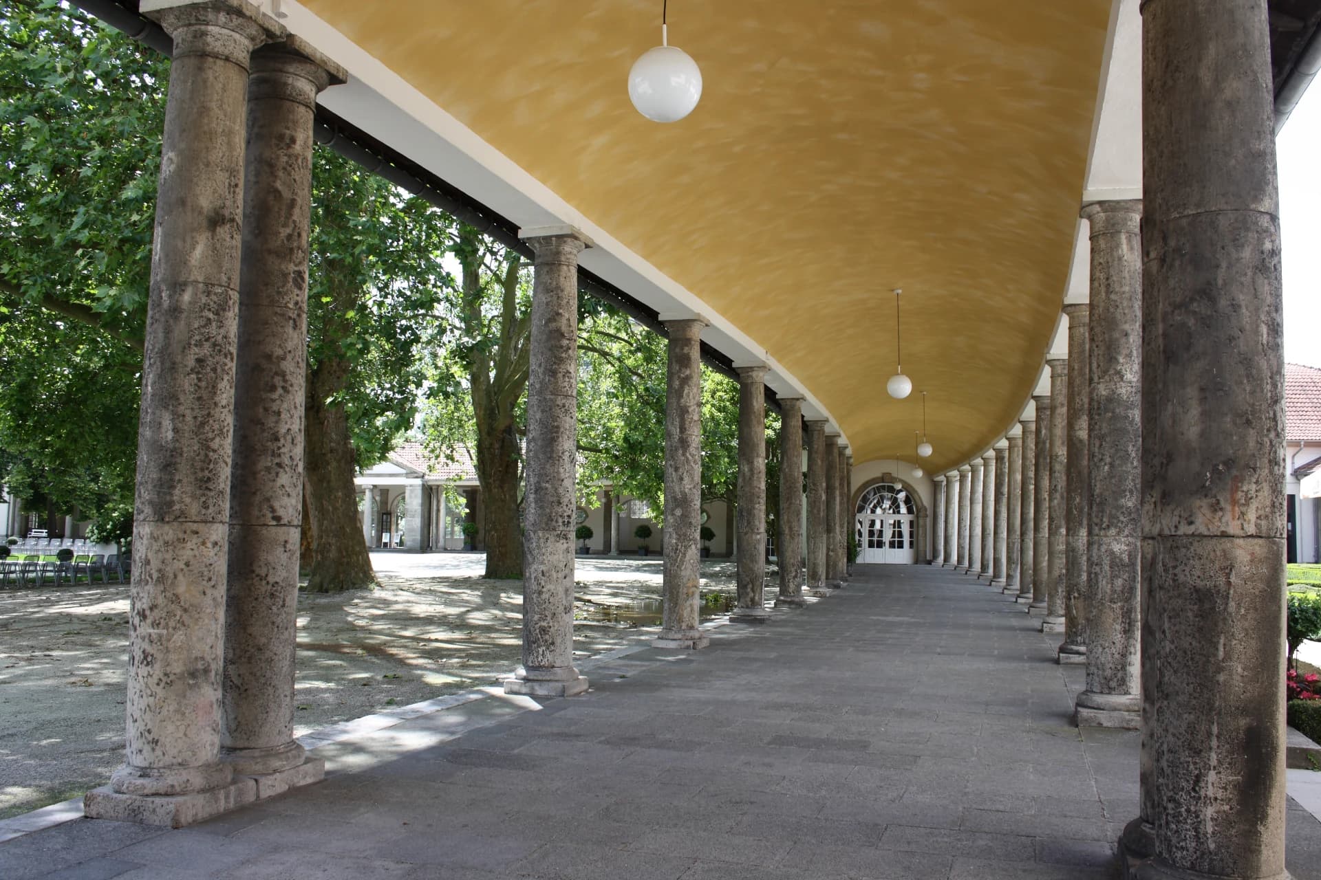 Wandelhalle der Trinkkuranlage in Bad Nauheim