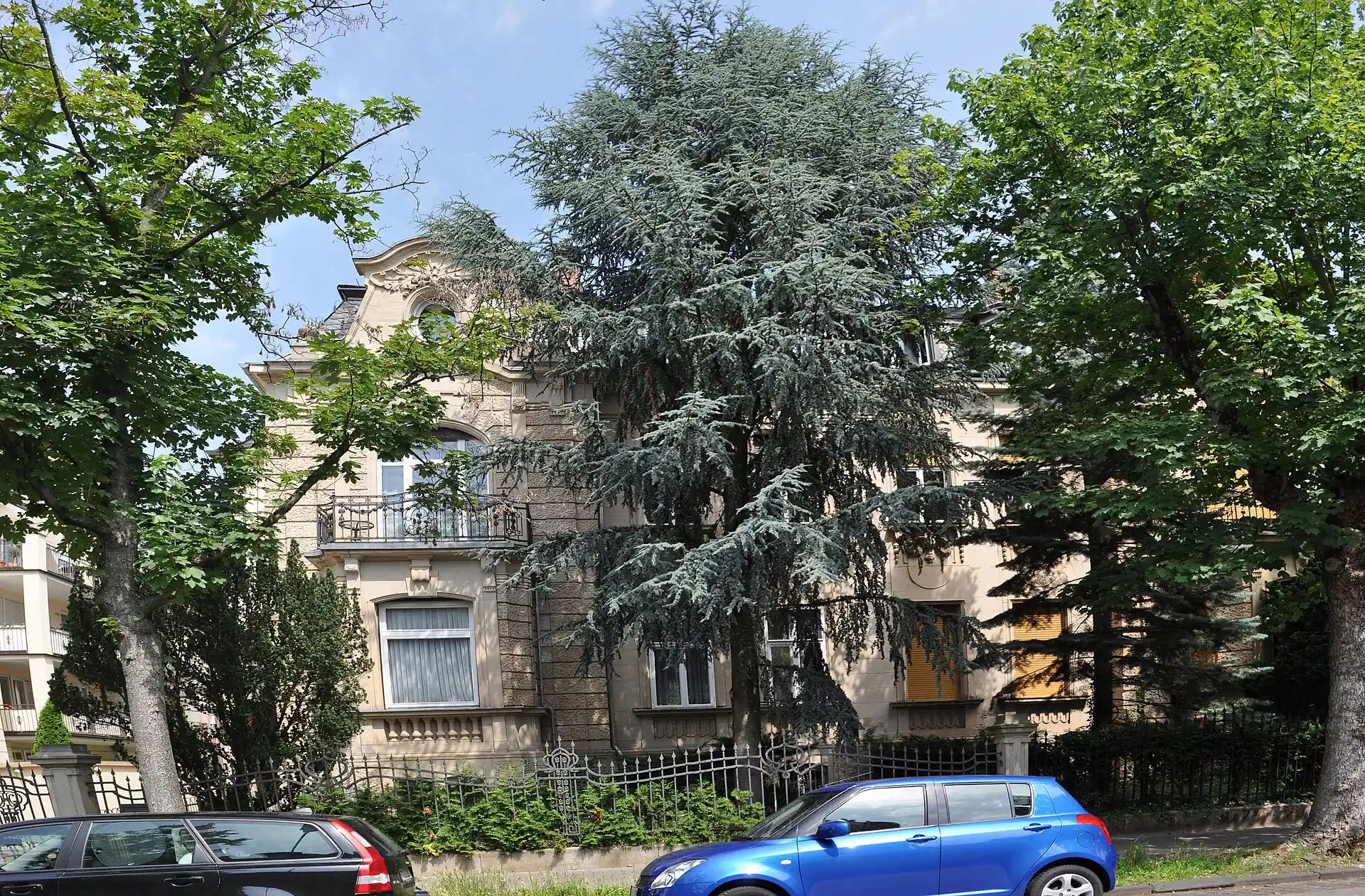 Wohnhäuser Tulpenhofstraße 11 und 13 in Offenbach-Westend