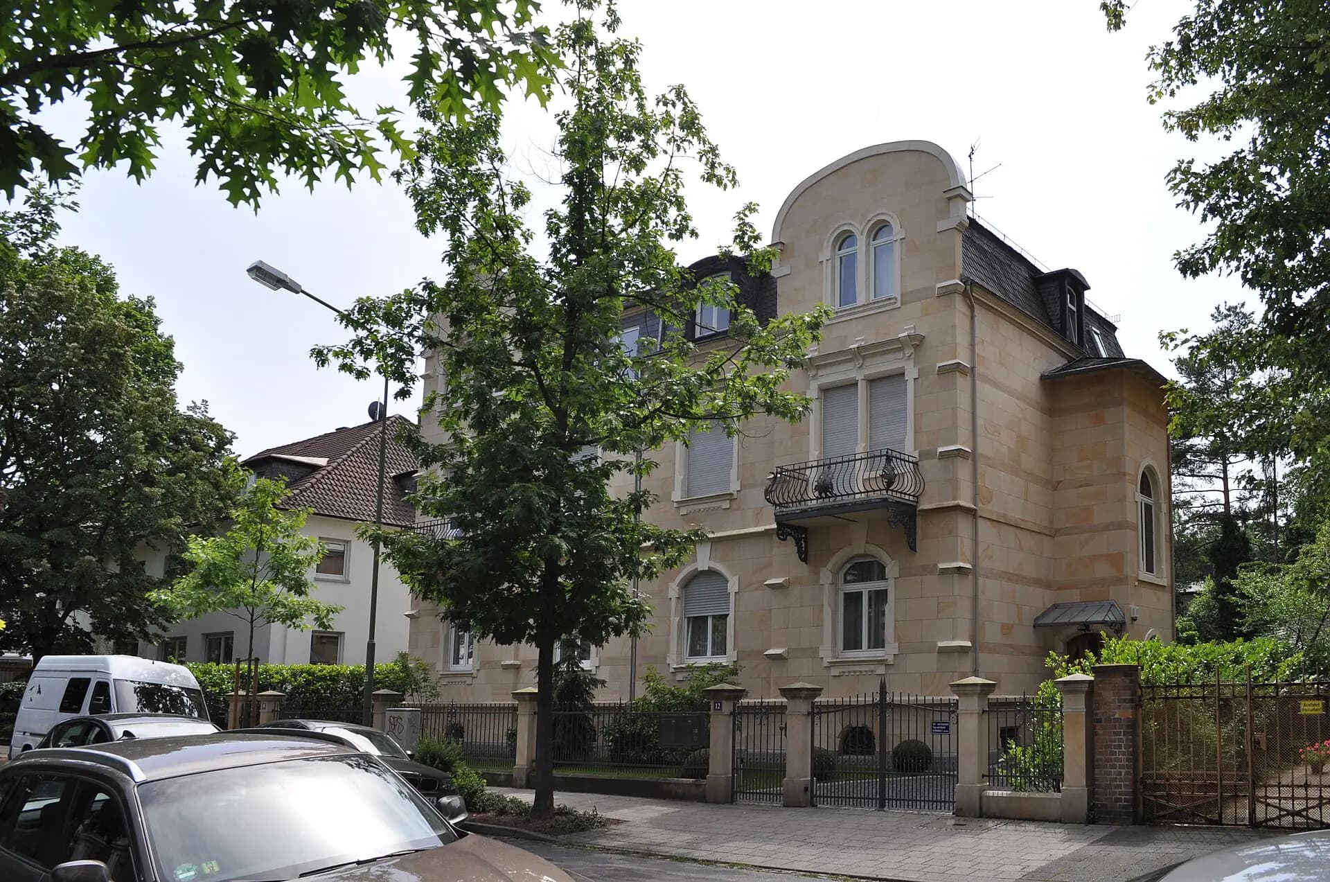 Villa Tulpenhofstraße 12 in Offenbach-Westend