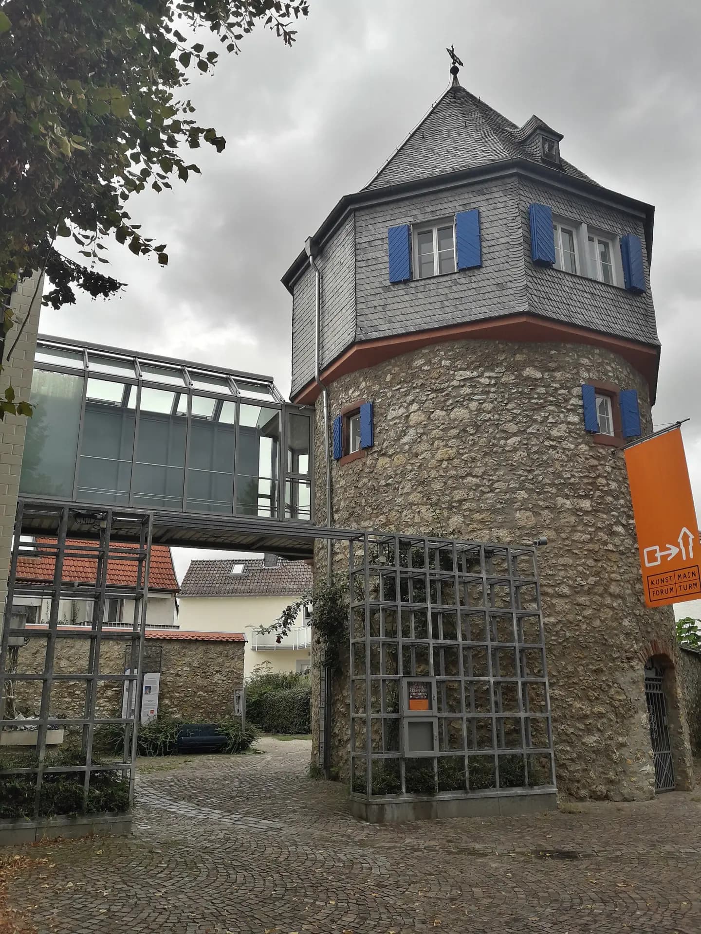 Wachturm und Reste der Stadtmauer in Flörsheim am Main