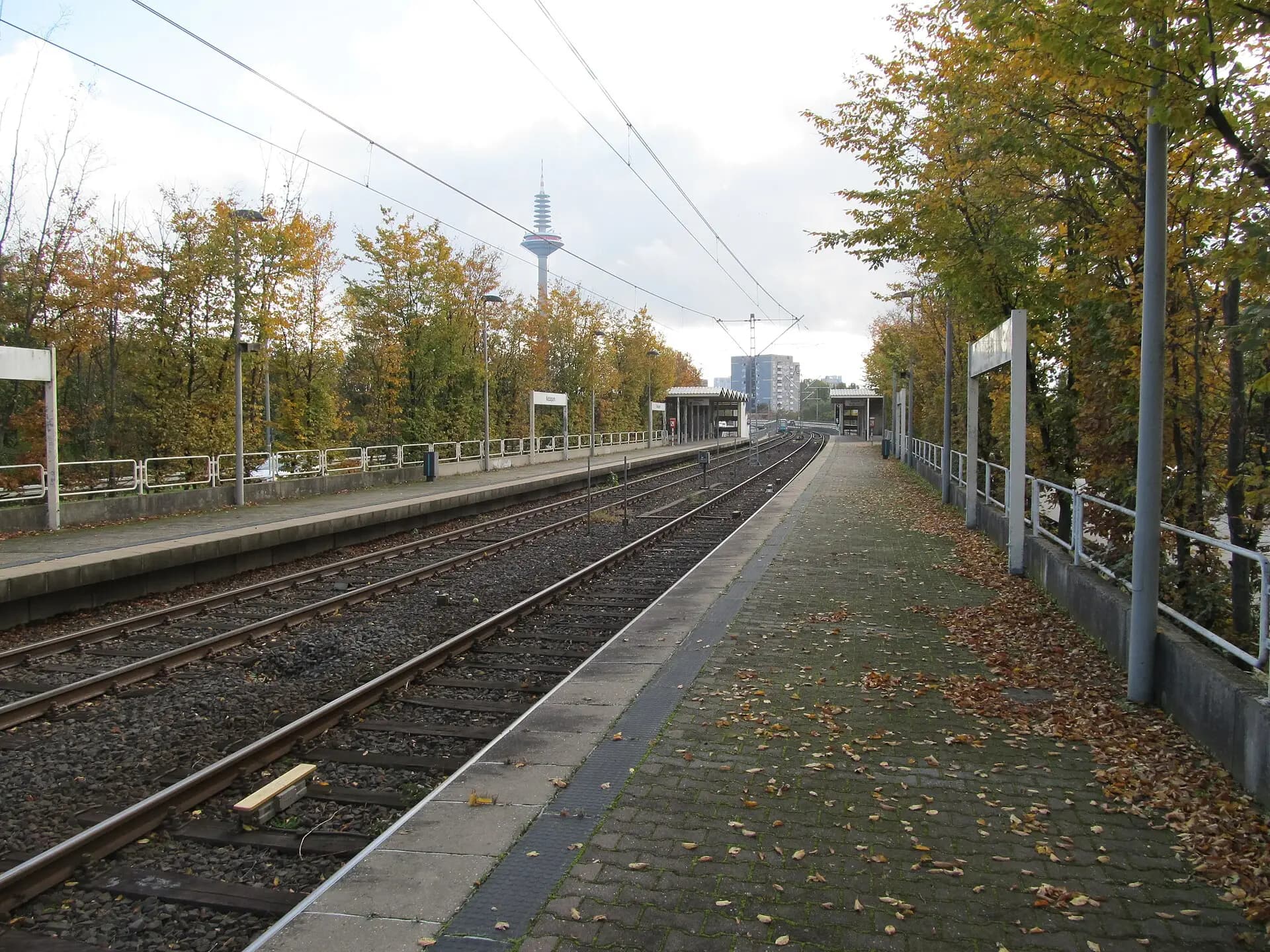 U-Bahn-Haltestelle Niddapark in Frankfurt Ginnheim