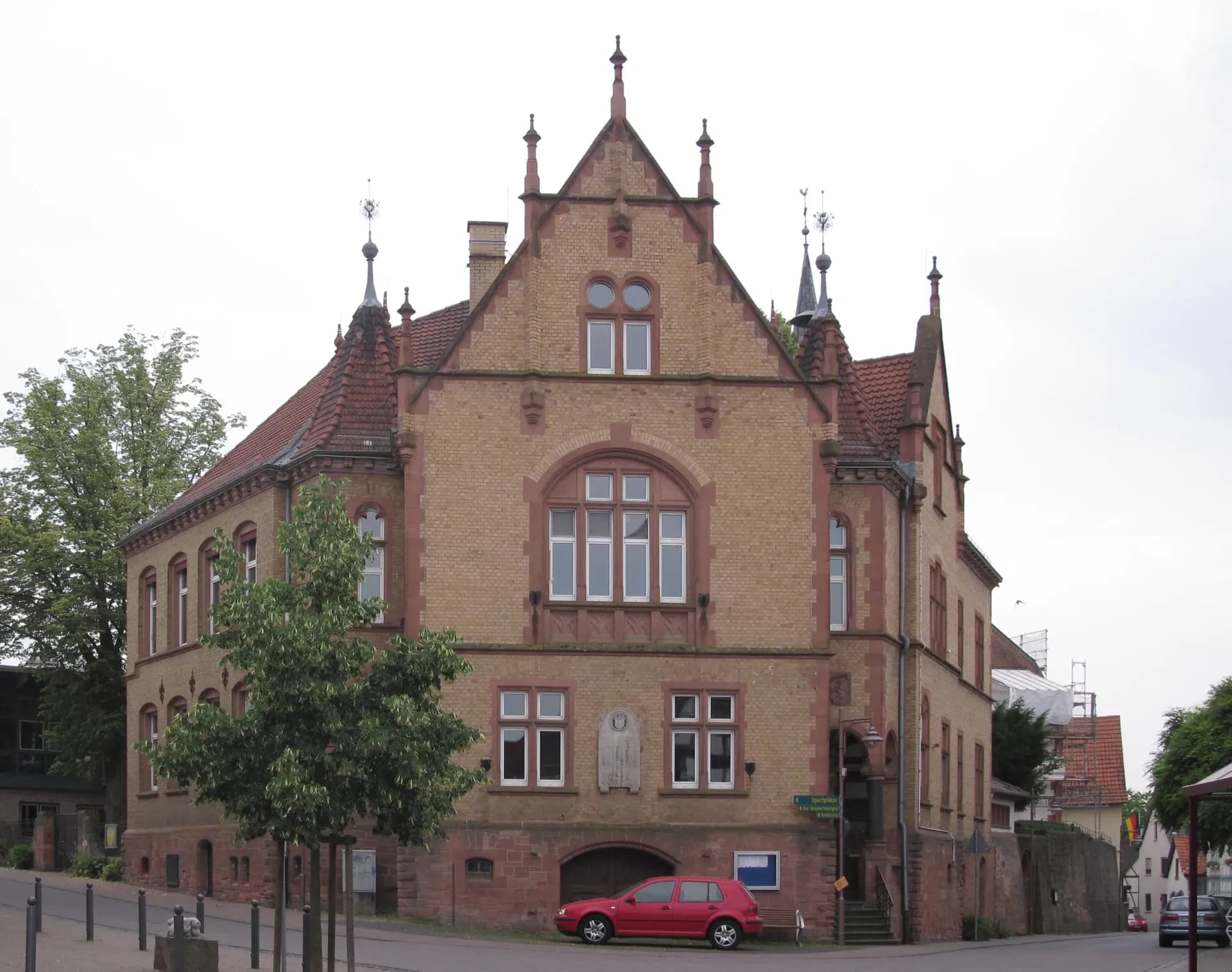 Rotes Rathaus in Reinheim-Überau