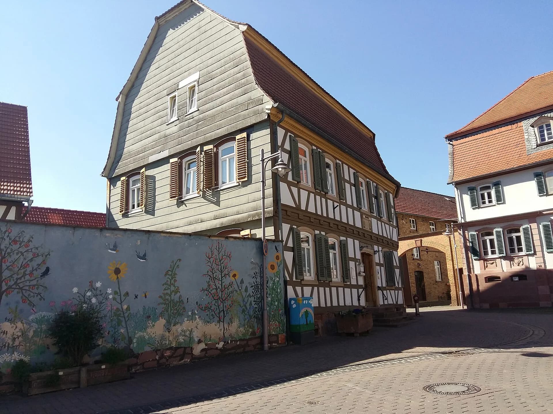 Fachwerkhaus mit Wandmalerei in Reinheim-Überau