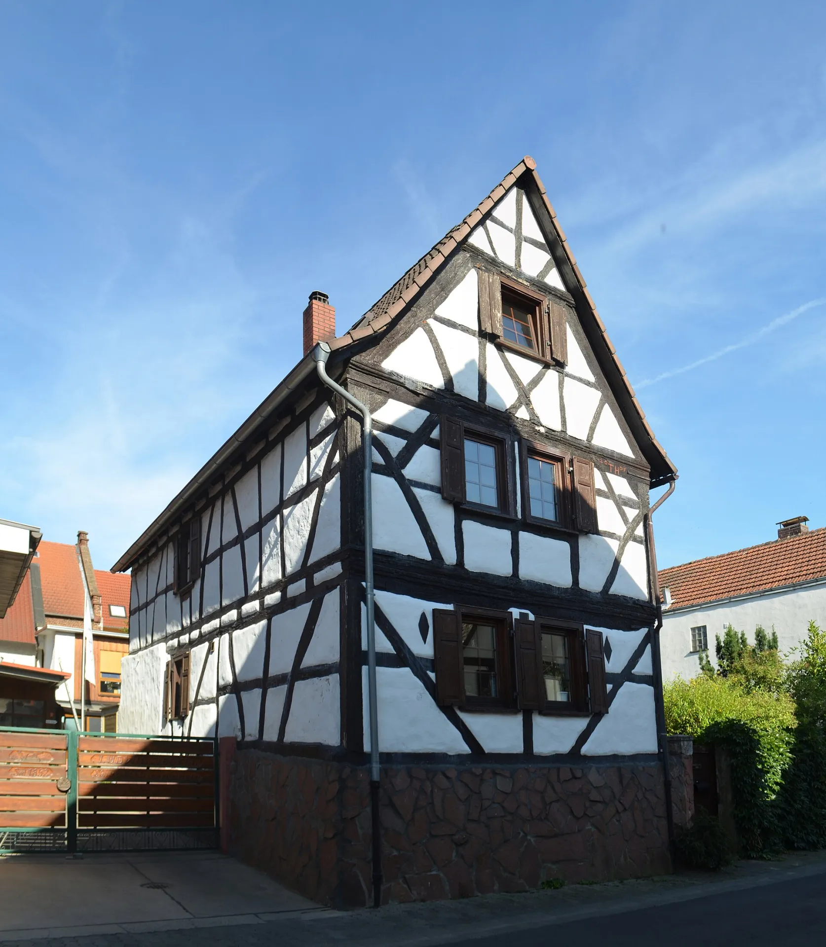 Giebelseite des Hauses Untergasse 8 in Bad Vilbel-Dortelweil