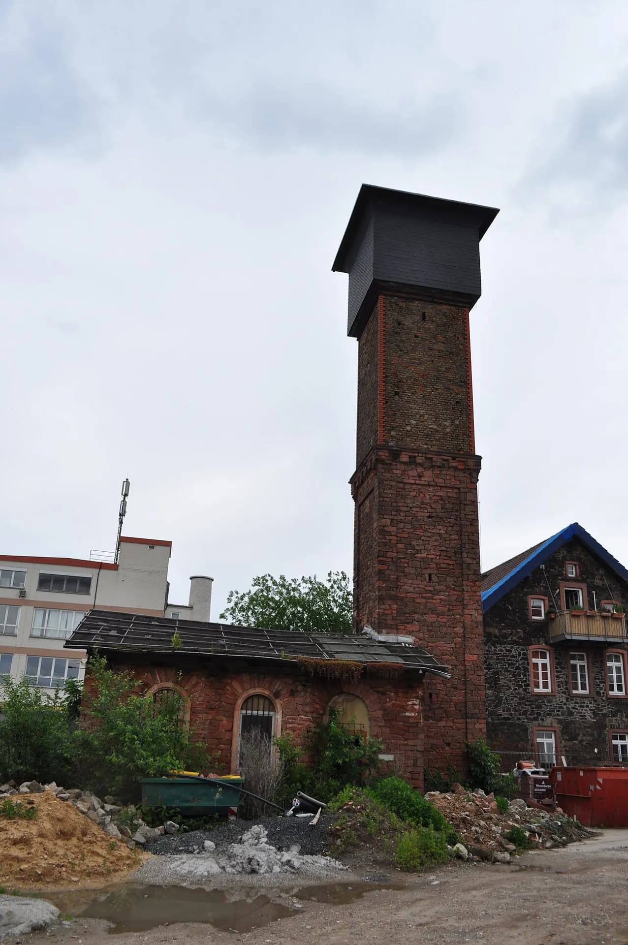 Wasserturm des Van Kaick'schen Hofguts in Offenbach-Rumpenheim