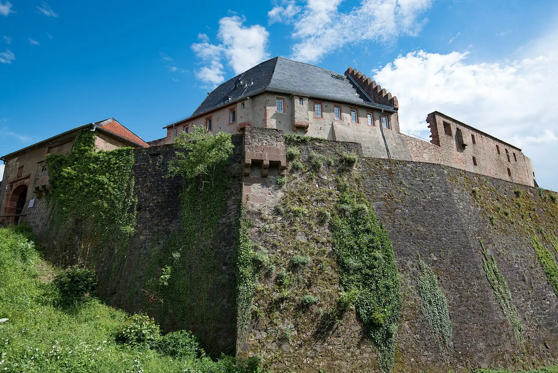 Bastion und Palas der Veste Otzberg