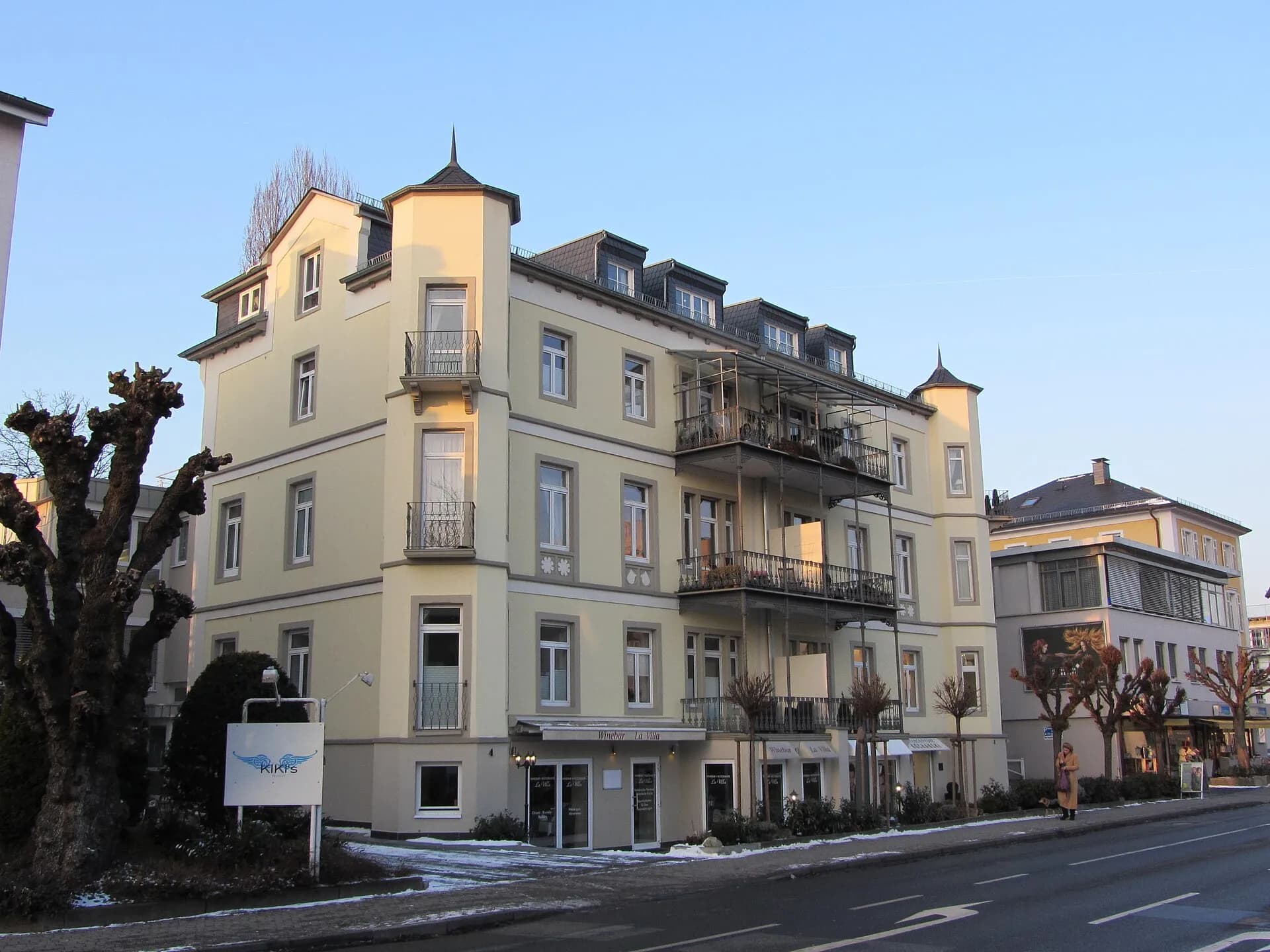 Villa als Eckbau in Bad Soden am Taunus