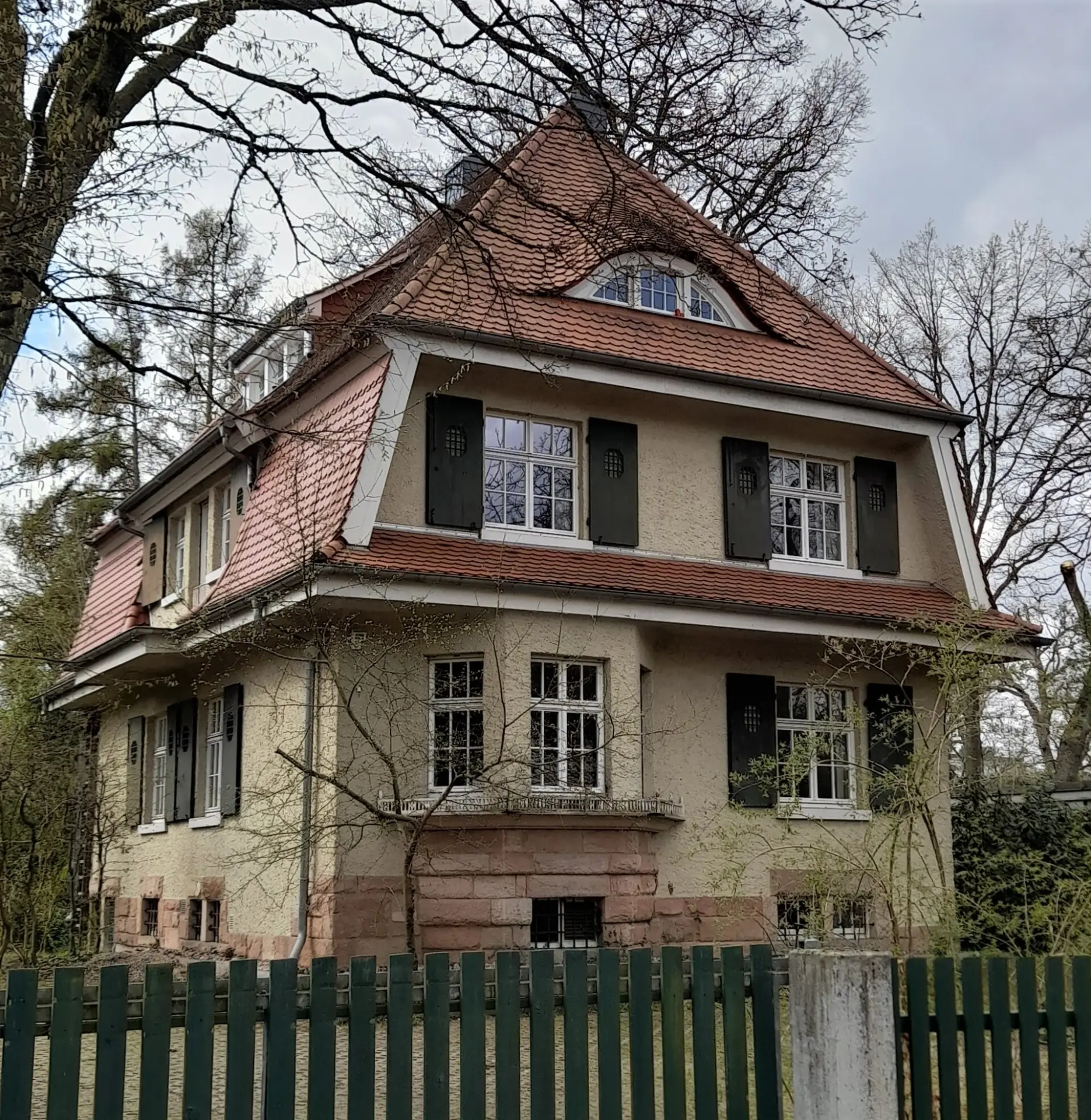 Villa am Forstweg 11 in Dreieich-Buchschlag