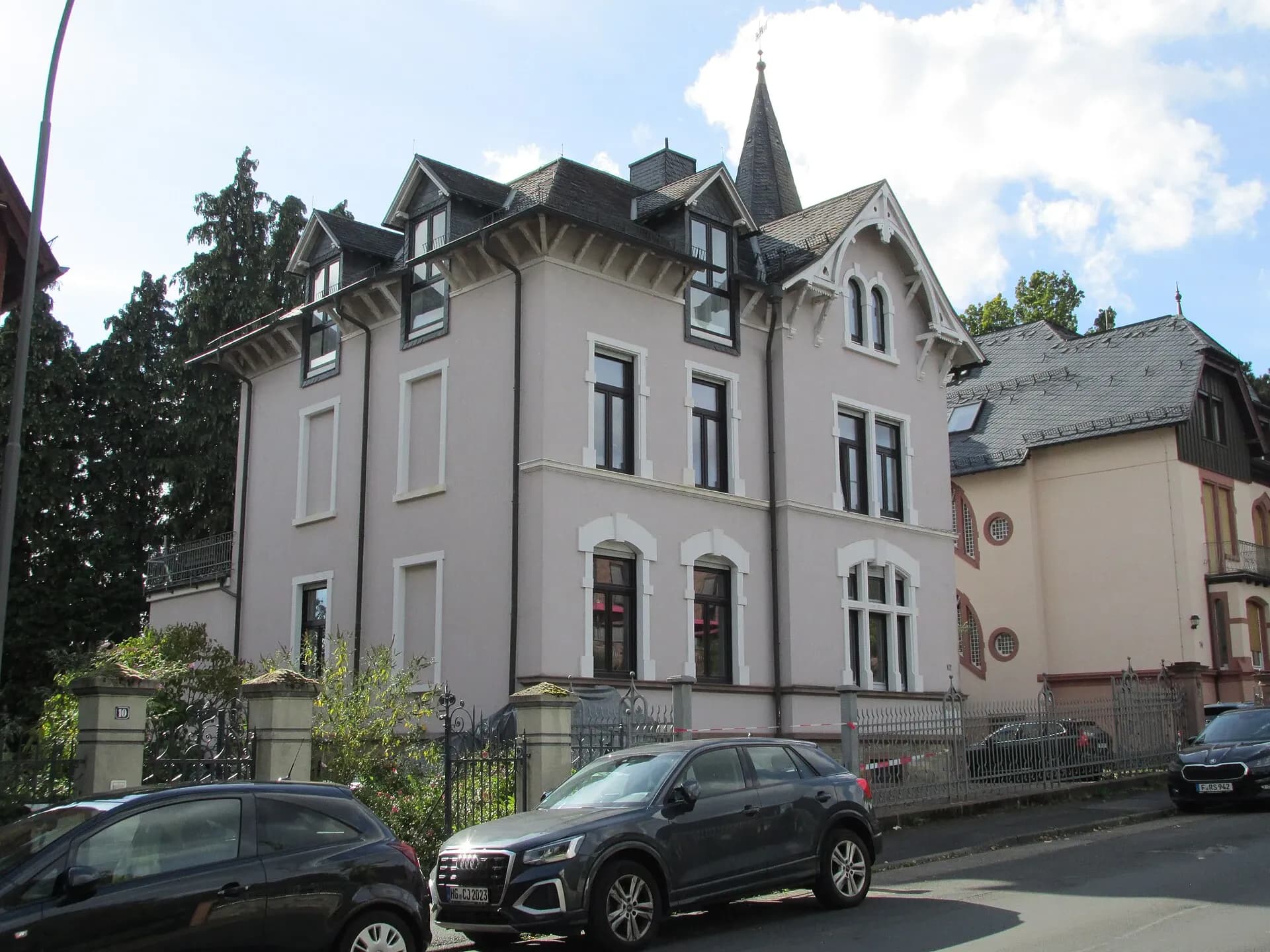 Villa in der Füllerstraße 12 in Oberursel (Taunus)