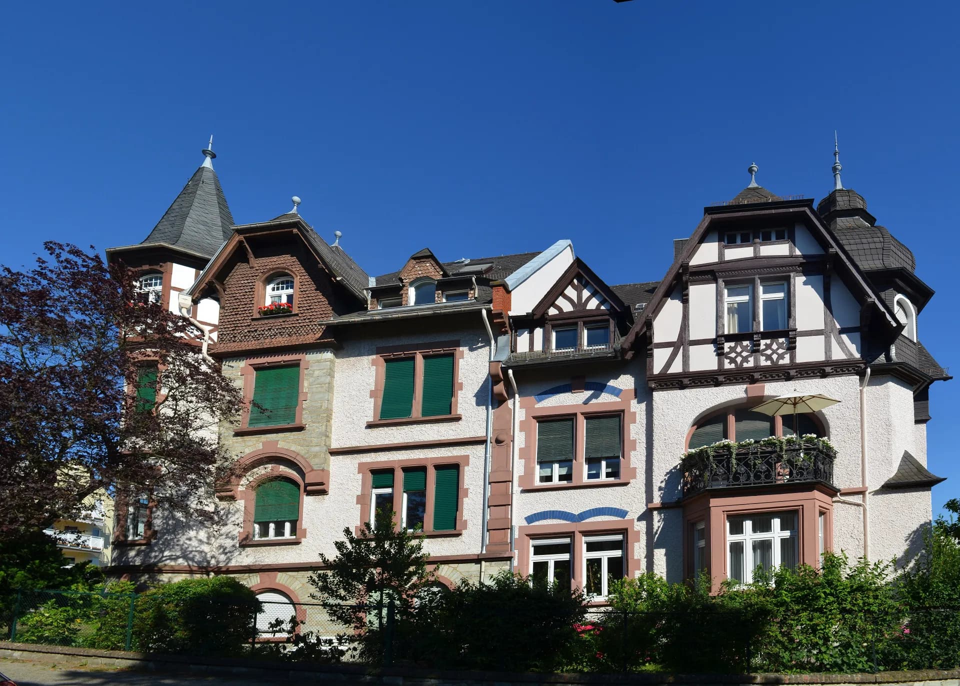 Gartenseite der Villa Hartmuthstraße 3 in Kronberg im Taunus