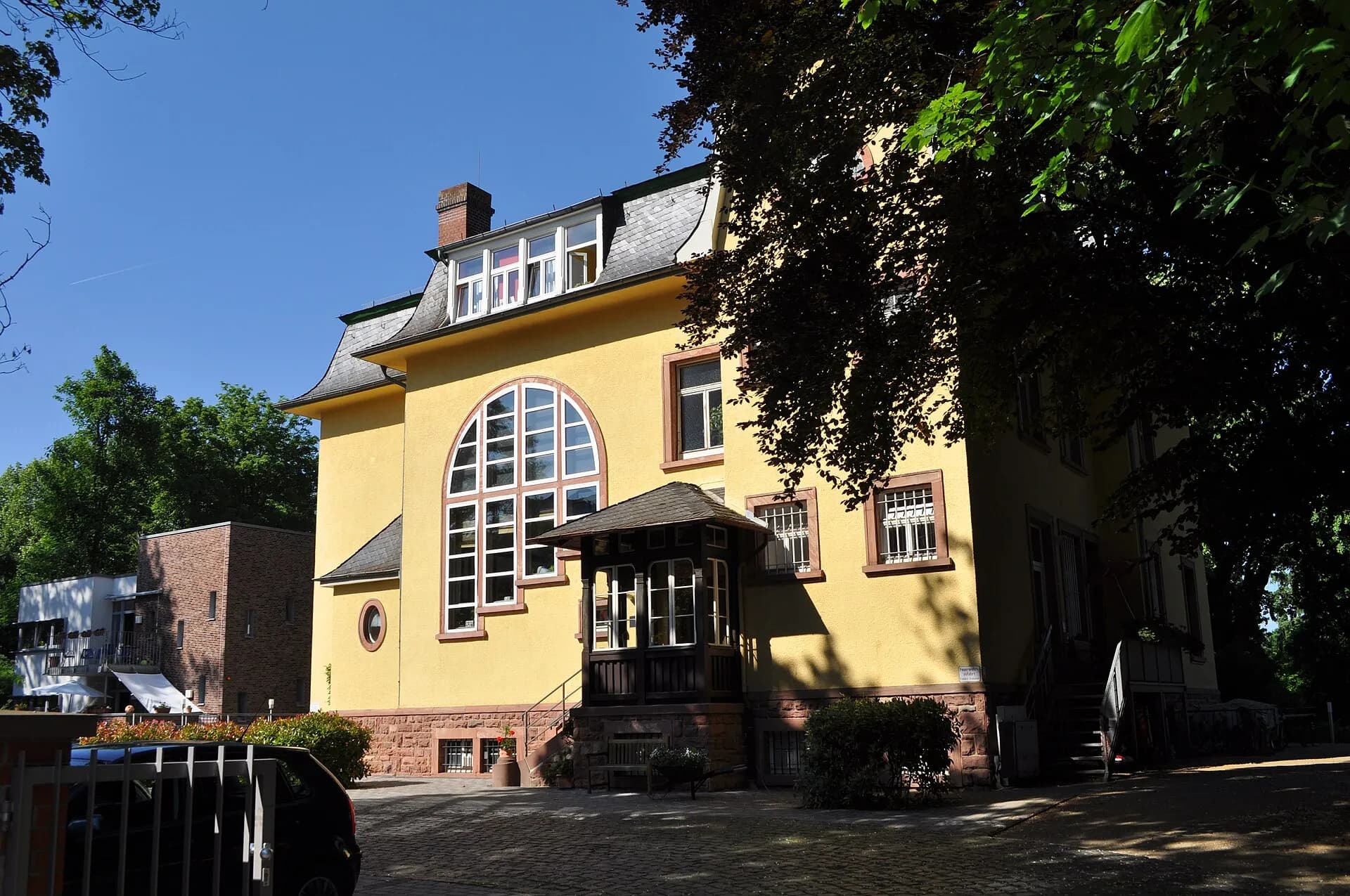 Villa an der Hauptstraße in Eschborn