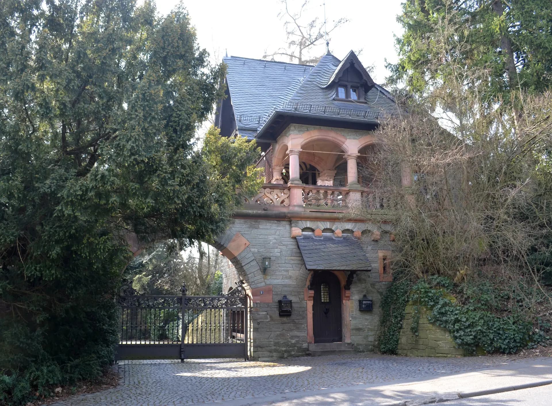 Villa Königsteiner Straße 7b in Kronberg im Taunus
