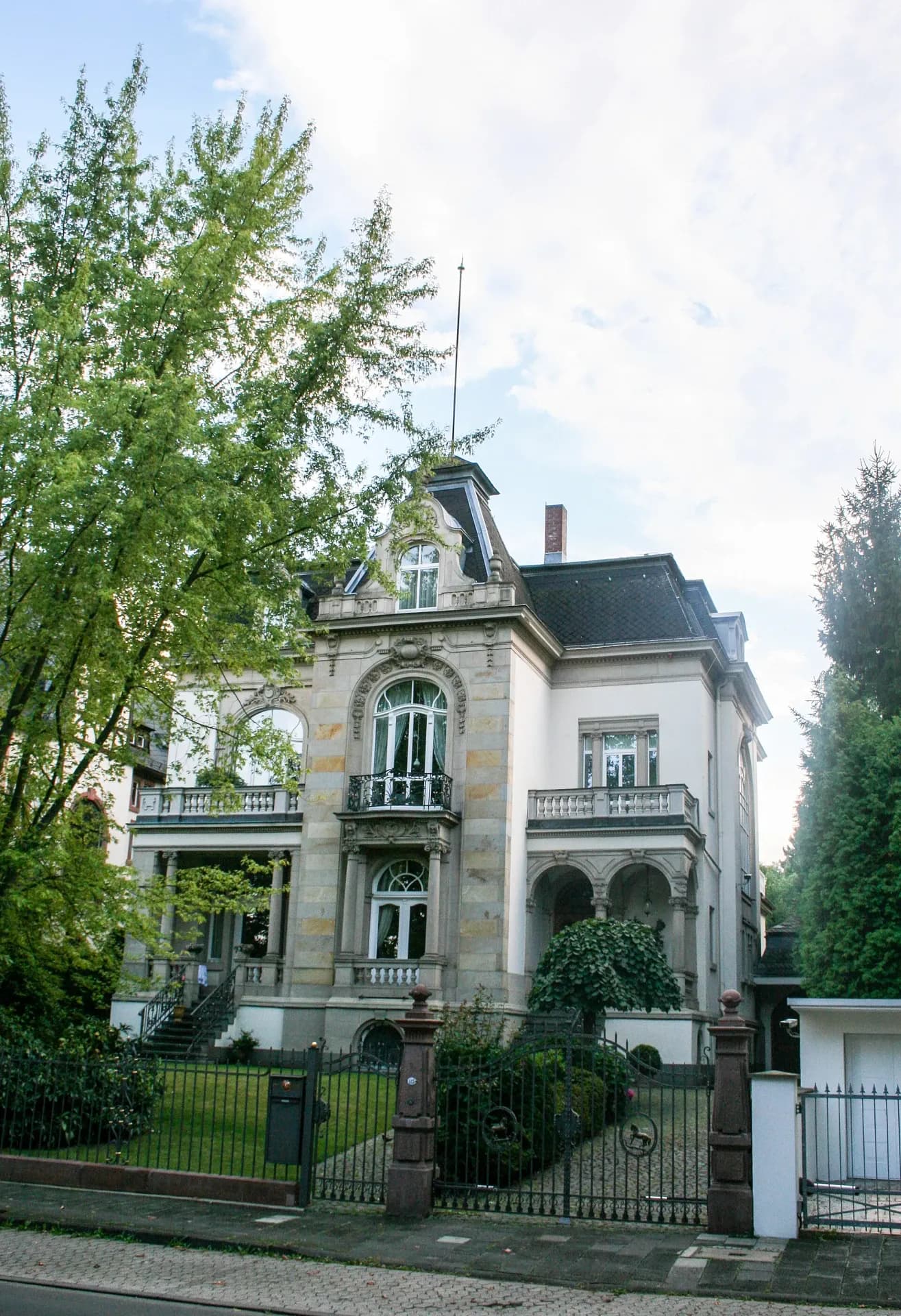 Villa mit Balkon in Bad Homburg