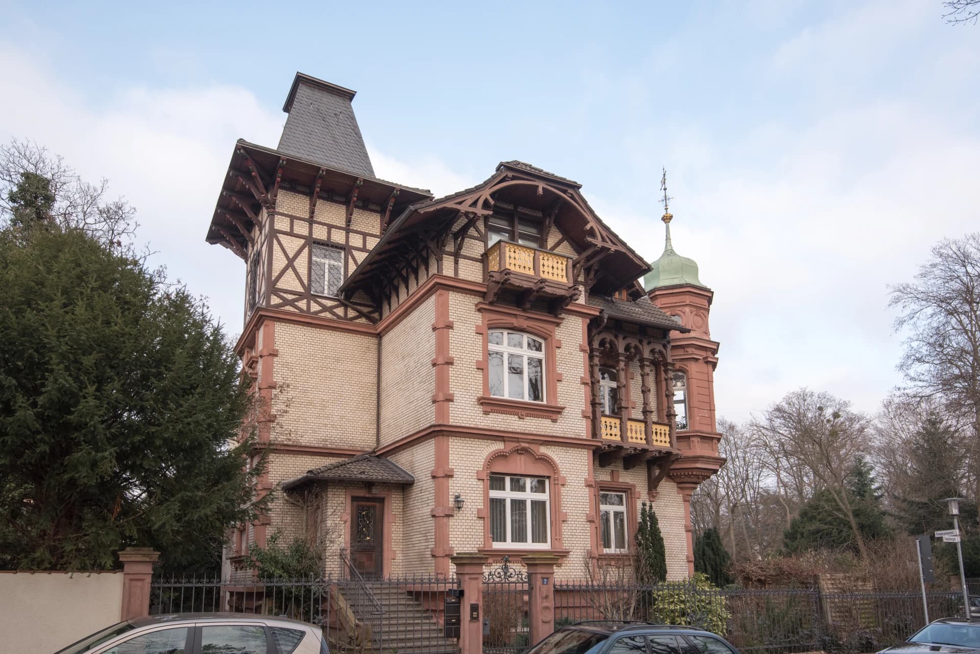 Historistische Villa in der Ziegelbergstraße in Aschaffenburg