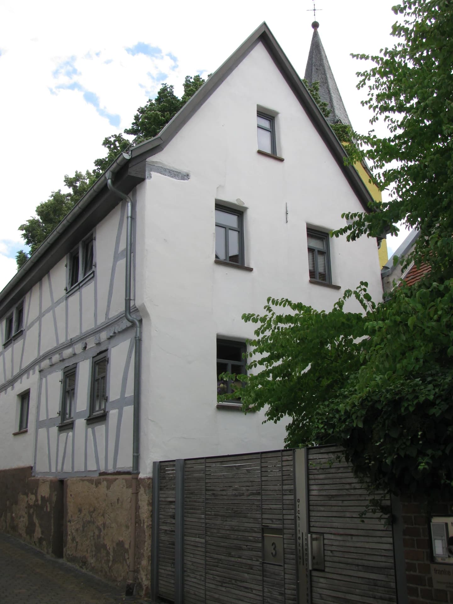 Wohnhaus in der Kirchhofstraße in Maintal-Wachenbuchen