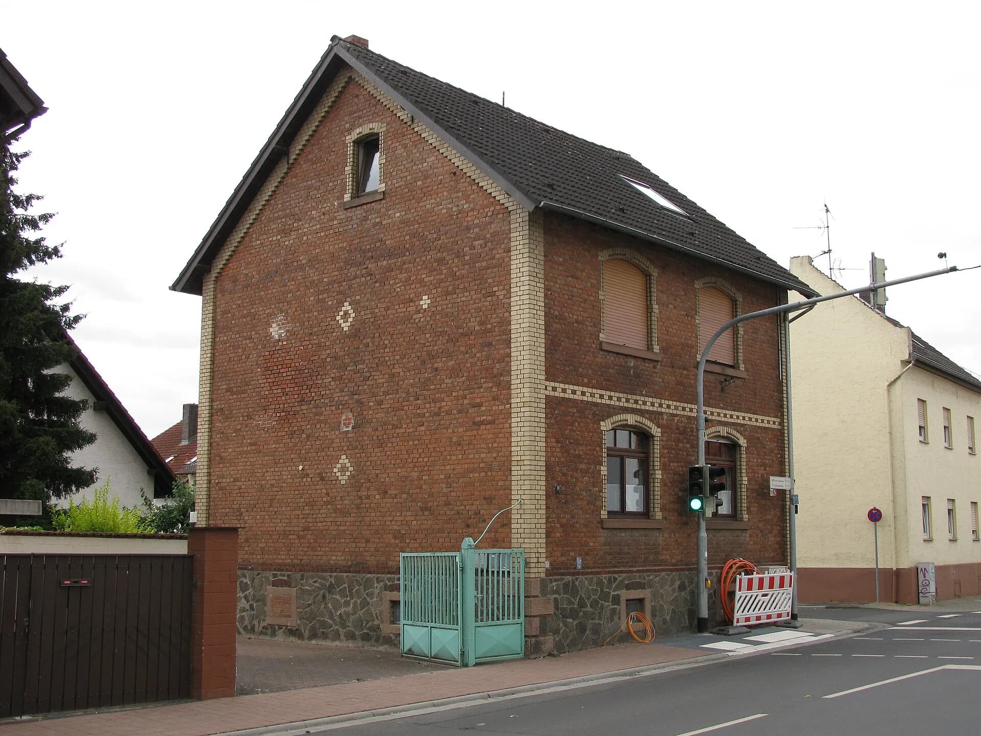 Backsteinhaus Mittelbucher Straße 11 in Maintal-Wachenbuchen