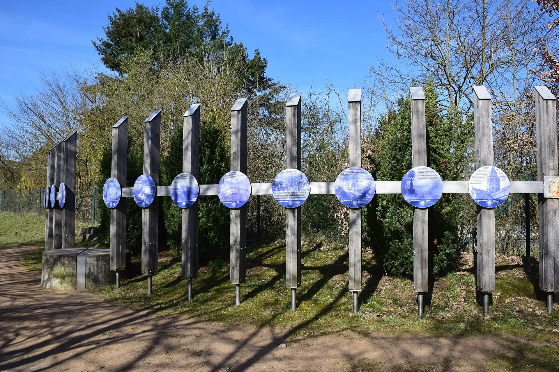 Denkmal zum 50. Breitengrad in Waldacker