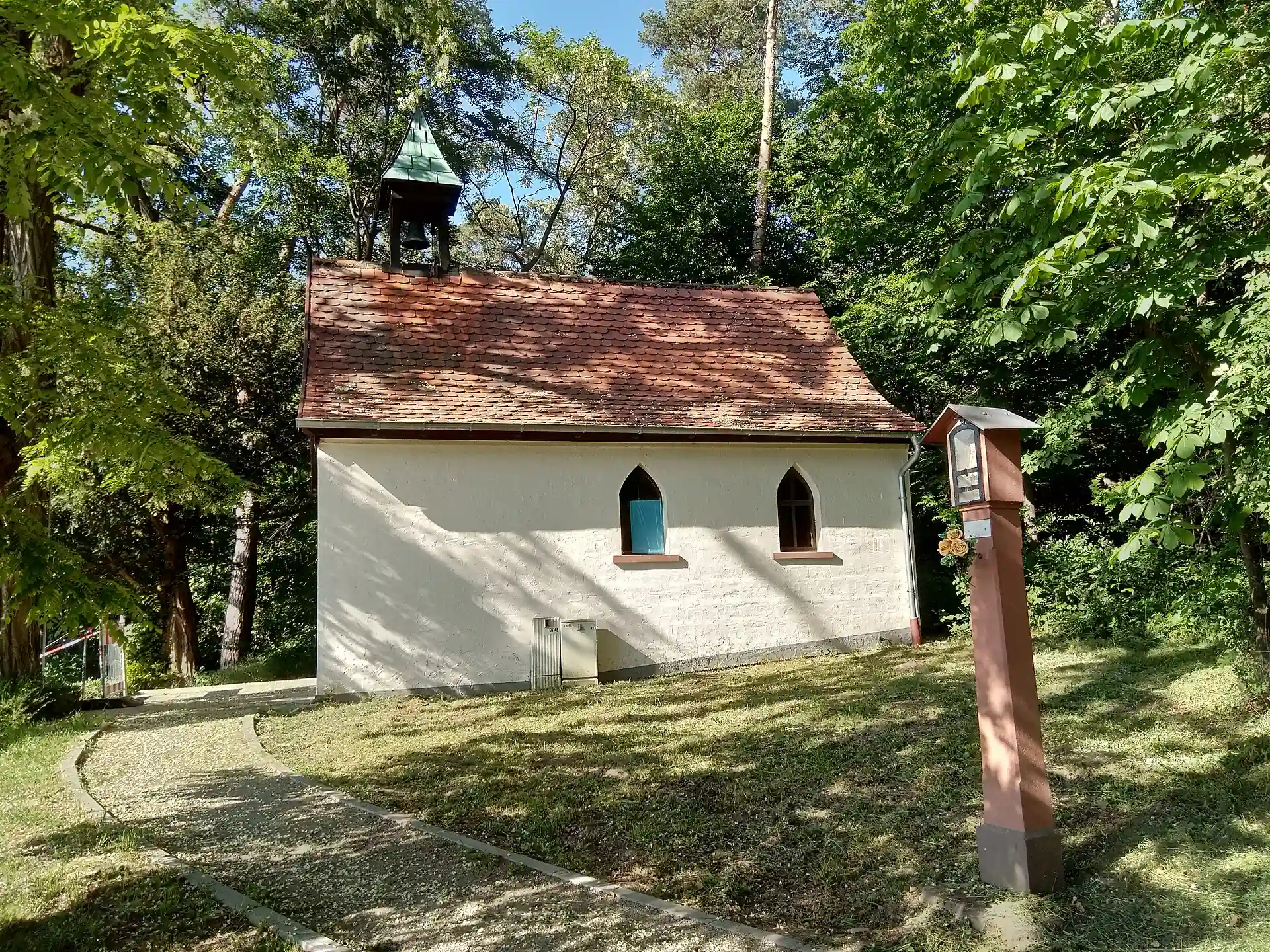 Waldkapelle auf der Pfingstweide bei Sulzbach am Main